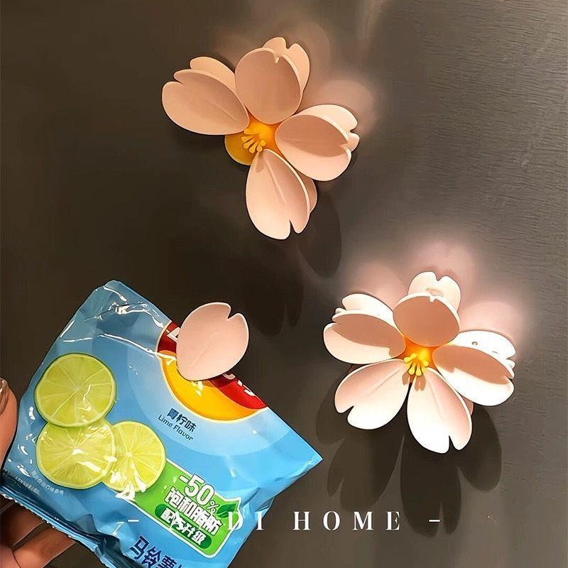 1pcs Kitchen Magnetic Cherry Blossoms Clips Ziplock Refrigerator Message Notes Strip Magnet Sticker Photo Home Sealing Clip