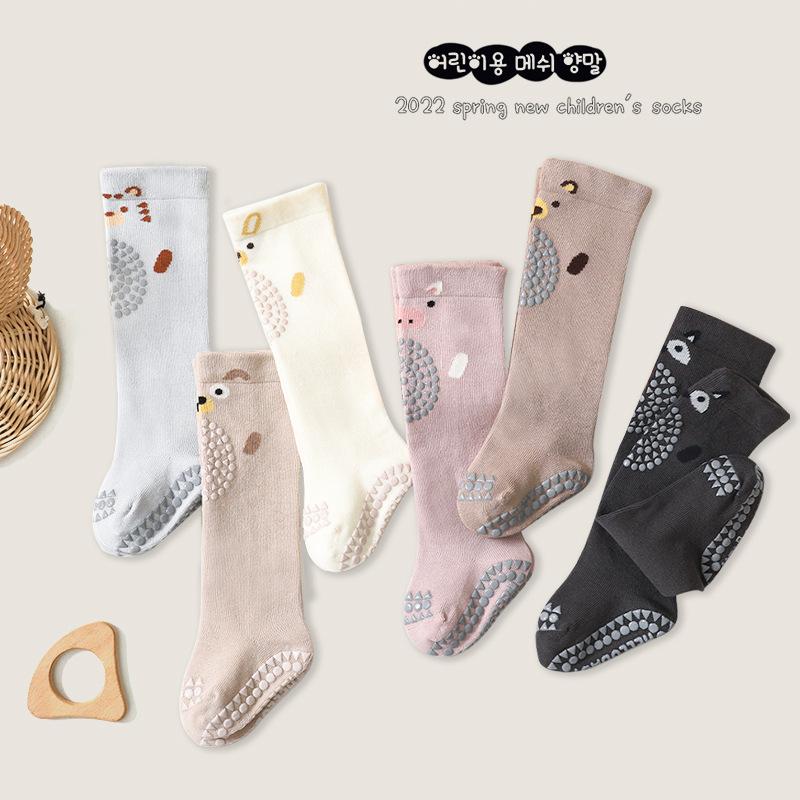 Four Season Boneless Anti Slip Adhesive Indoor Crawling Socks, Walking Floor Socks, Newborn Baby Long Tube Socks for Children's Knee Pads
