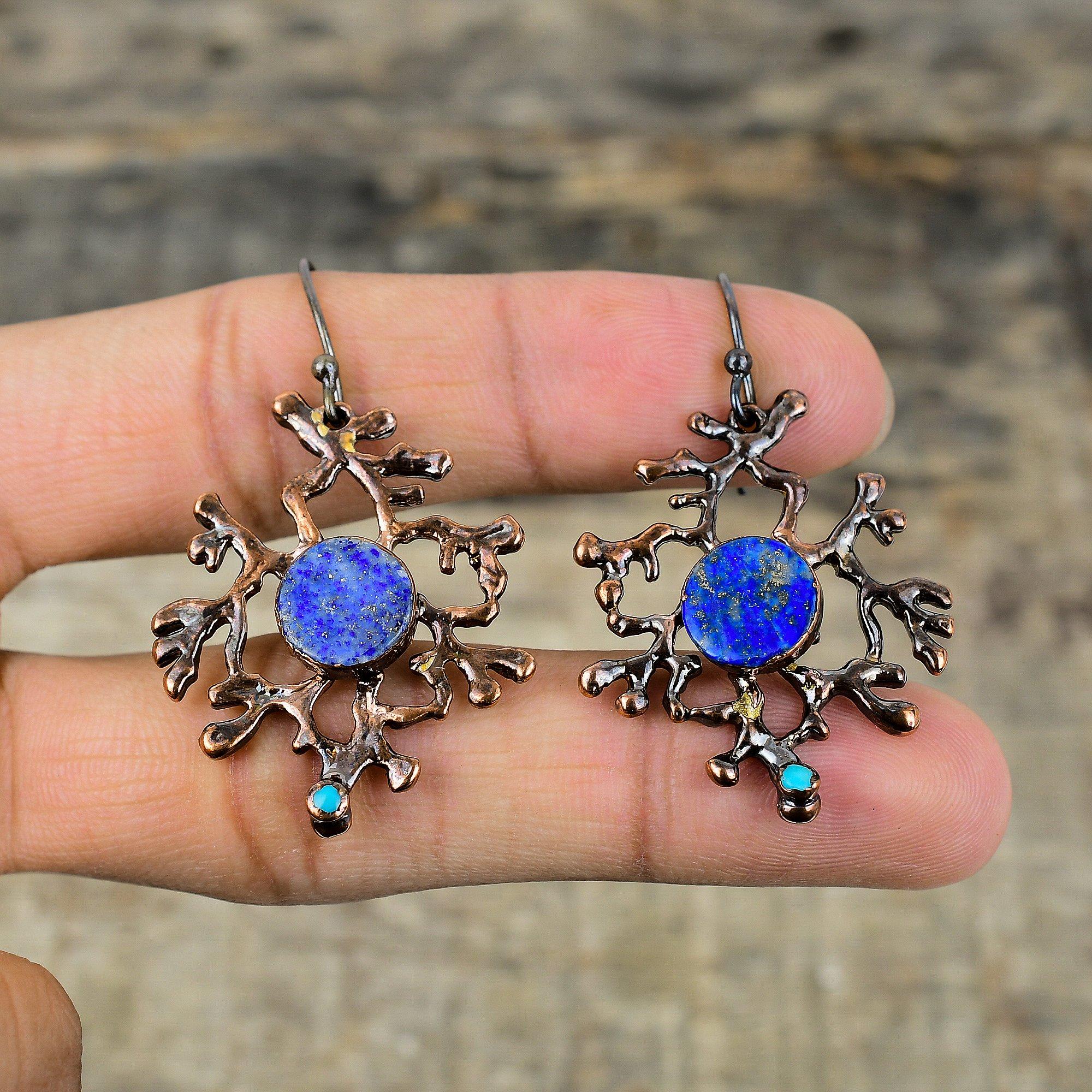 Kolczyk z lapisem lazuli Kolczyki z miedzi elektroformowanej Kolczyk z turkusem arizonskim Biżuteria z kamieniami szlachetnymi Ręcznie robione kolczyki Biżuteria z miedzi elektroformowanej