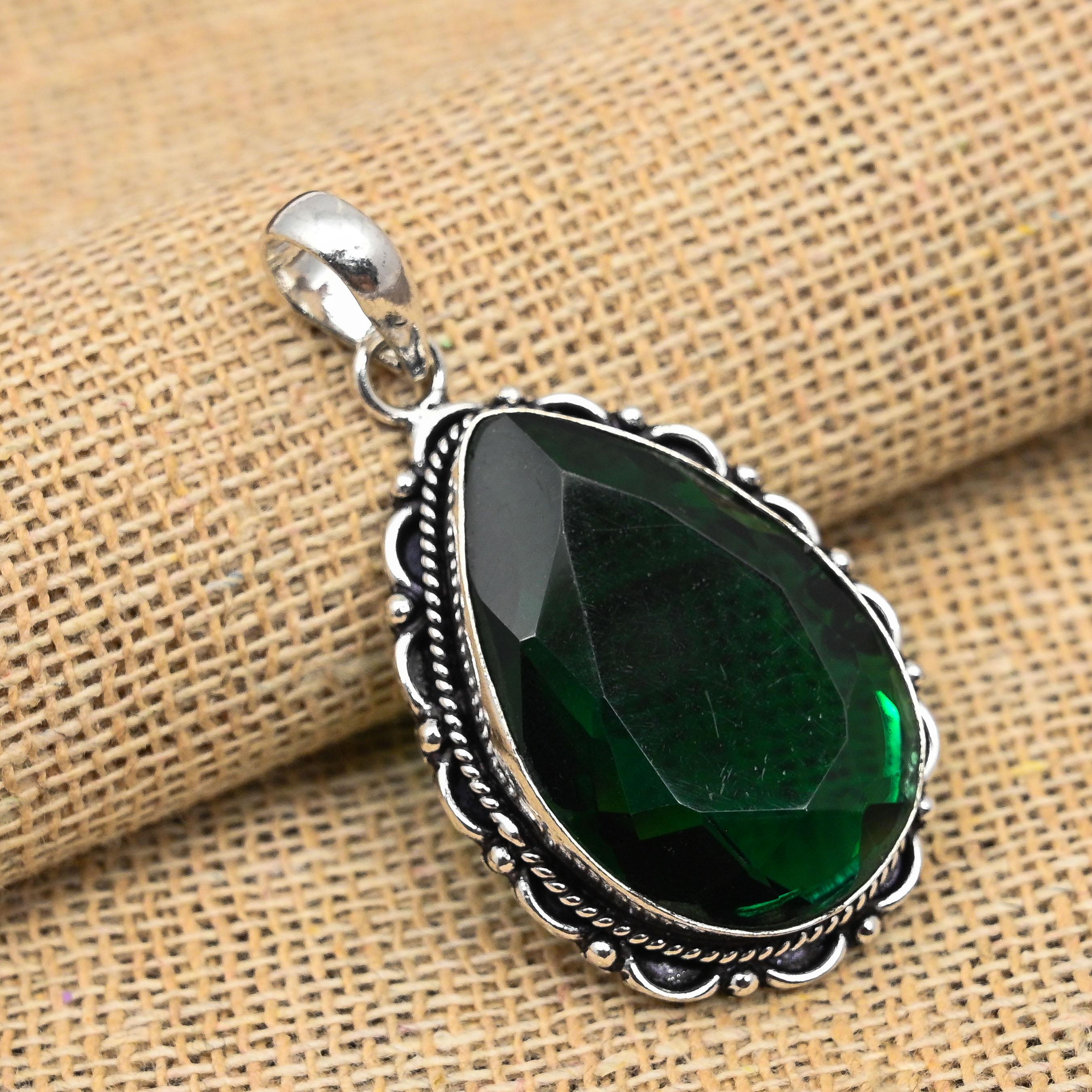 Chrome Diopside Ädelsten Handgjorda 925 Sterling Silver Smycken Underbara hänge för henne