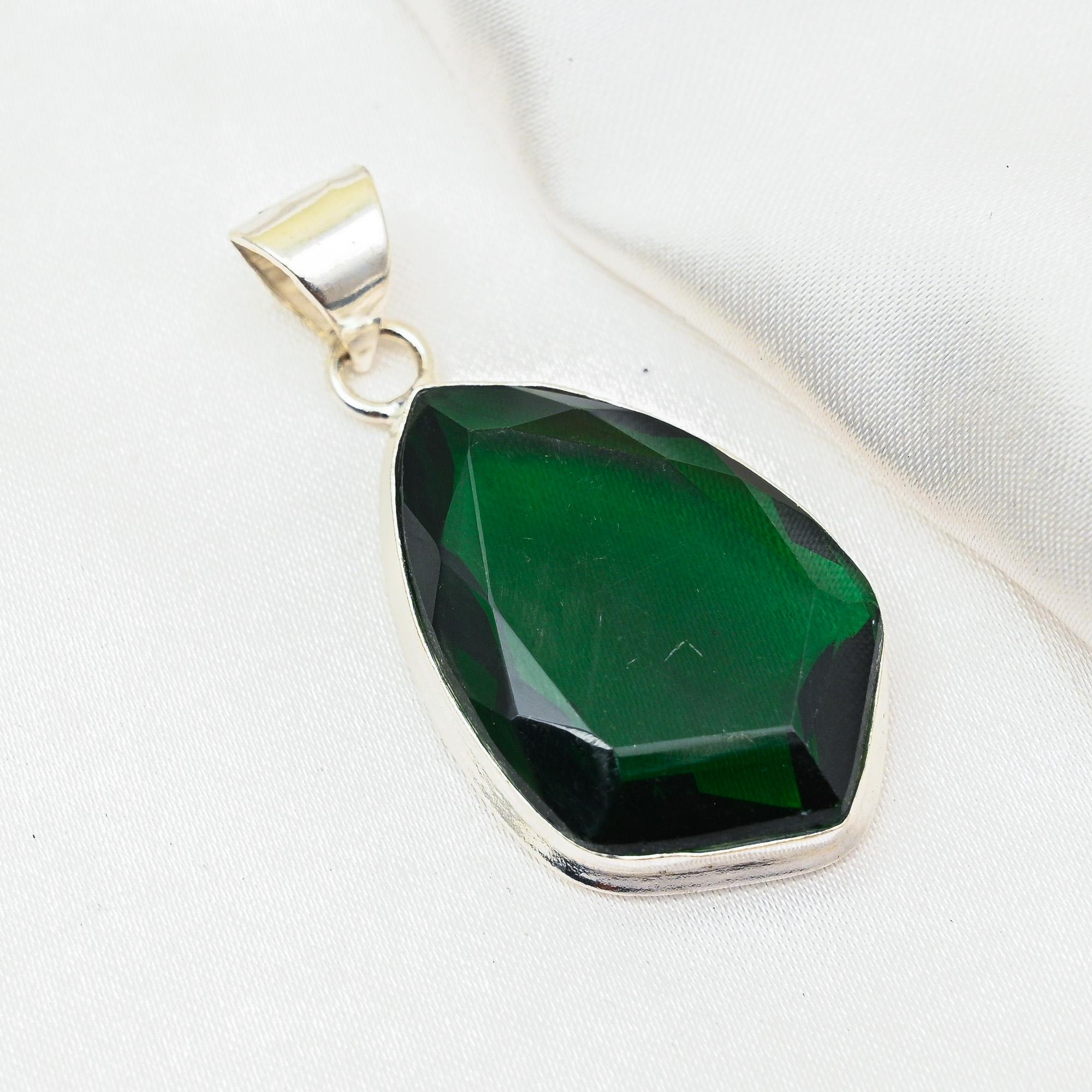 Chrome Diopside Handmade Gemstone Pendant, 925 Solid Sterling Silver Pendant, Unique Design Jewelry Pendant