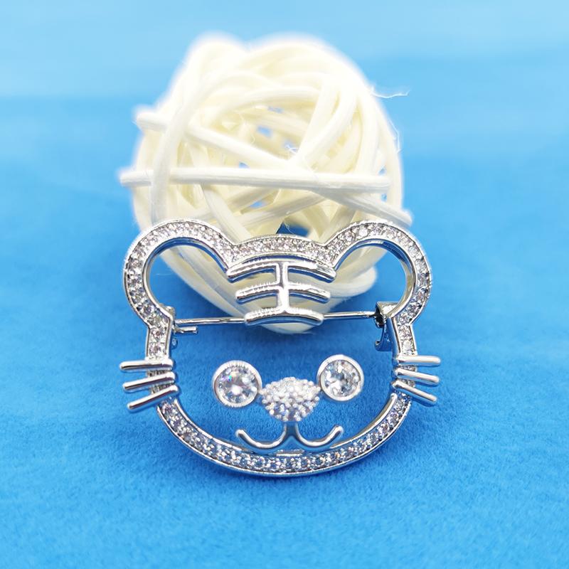 Blucome Newest Fashion Small Cat Shape Brooches Crystal Copper Animal Brooch for Women Men Suit Scarf Hijab Pins