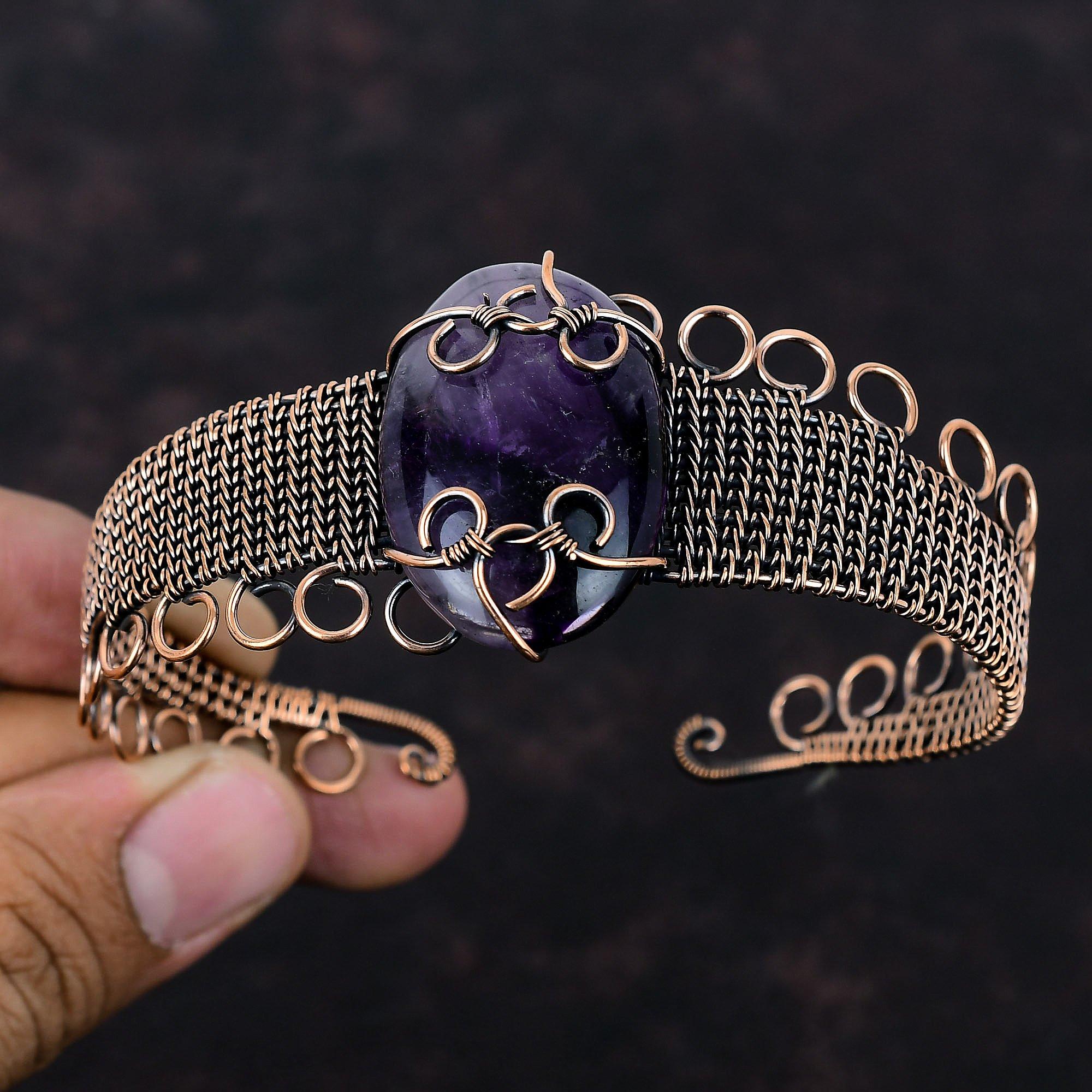 Brățară tip manșetă cu ametist stea, sârmă de cupru înfășurată, brățară reglabilă, piatră prețioasă, bijuterii din cupru, lucrată manual, brățară antică, cadou pentru ea