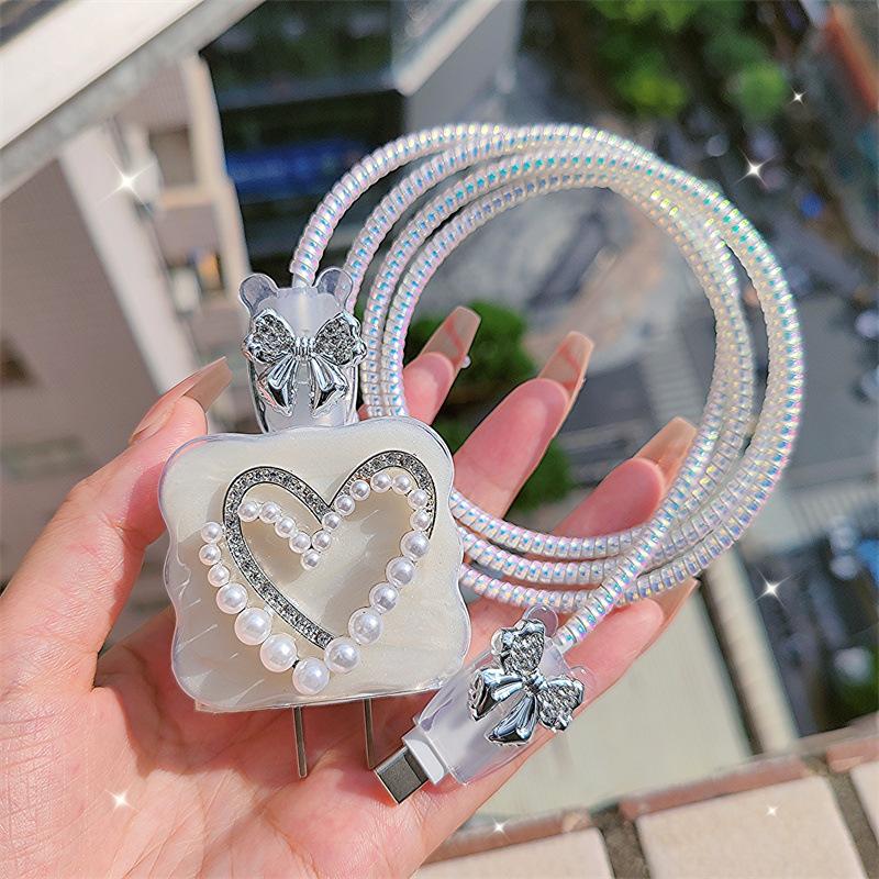 Four-piece charging protection, data cable protection, charging head protection cover, heart-shaped assembly, suitable for IPhone18/20w charger