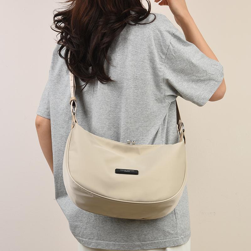 Einfache Damen-Umhängetasche, Lässige Crossbody-Tasche, Damen-Achseltasche, Nylon-Umhängetasche Geeignet für den täglichen Gebrauch und zum Einkaufen