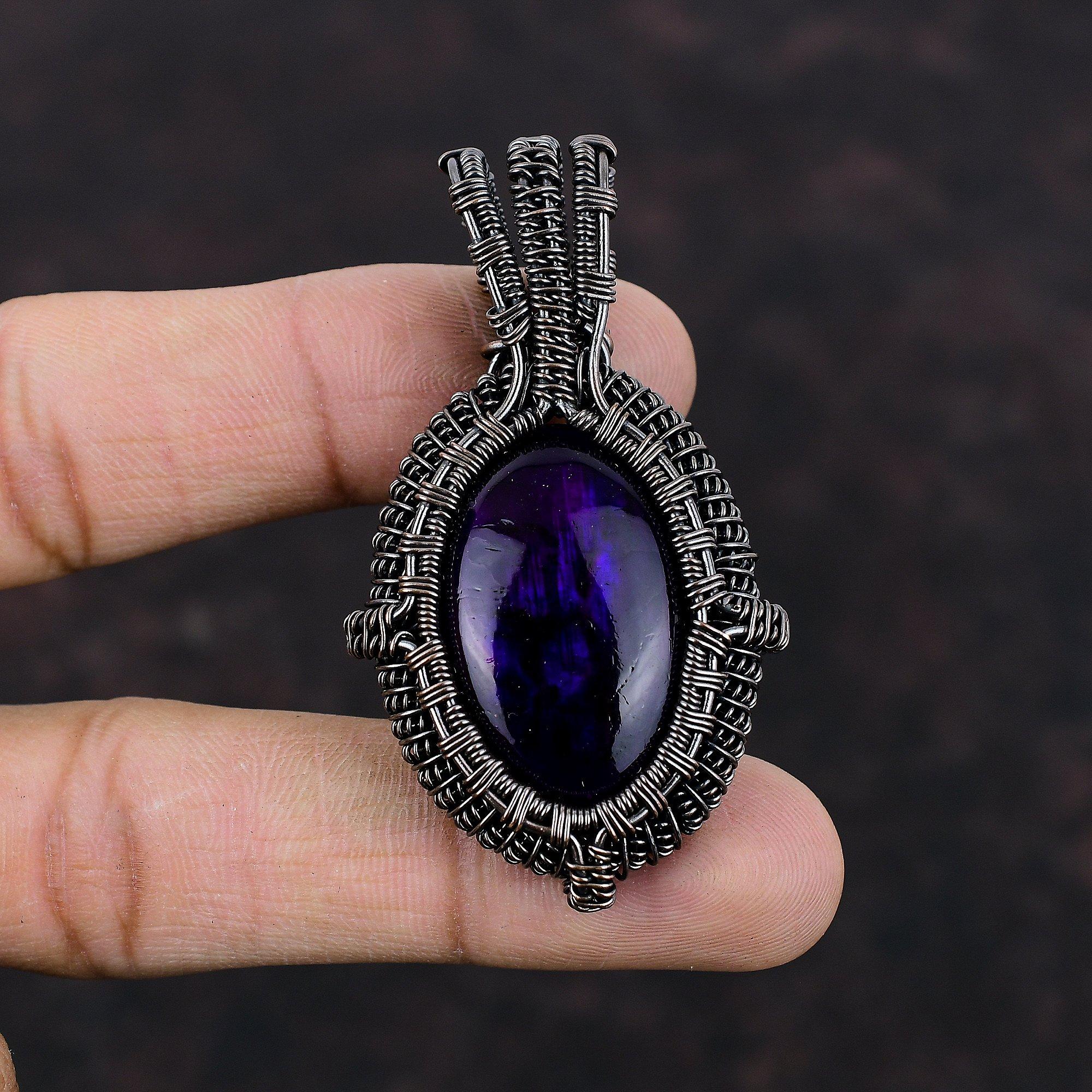 Pendentif en labradorite de feu violet Pendentif enveloppé de fil de cuivre Bijoux faits à la main Pendentif en pierre précieuse Pendentif en fil de cuivre pour bijoux Pendentif pour cadeaux