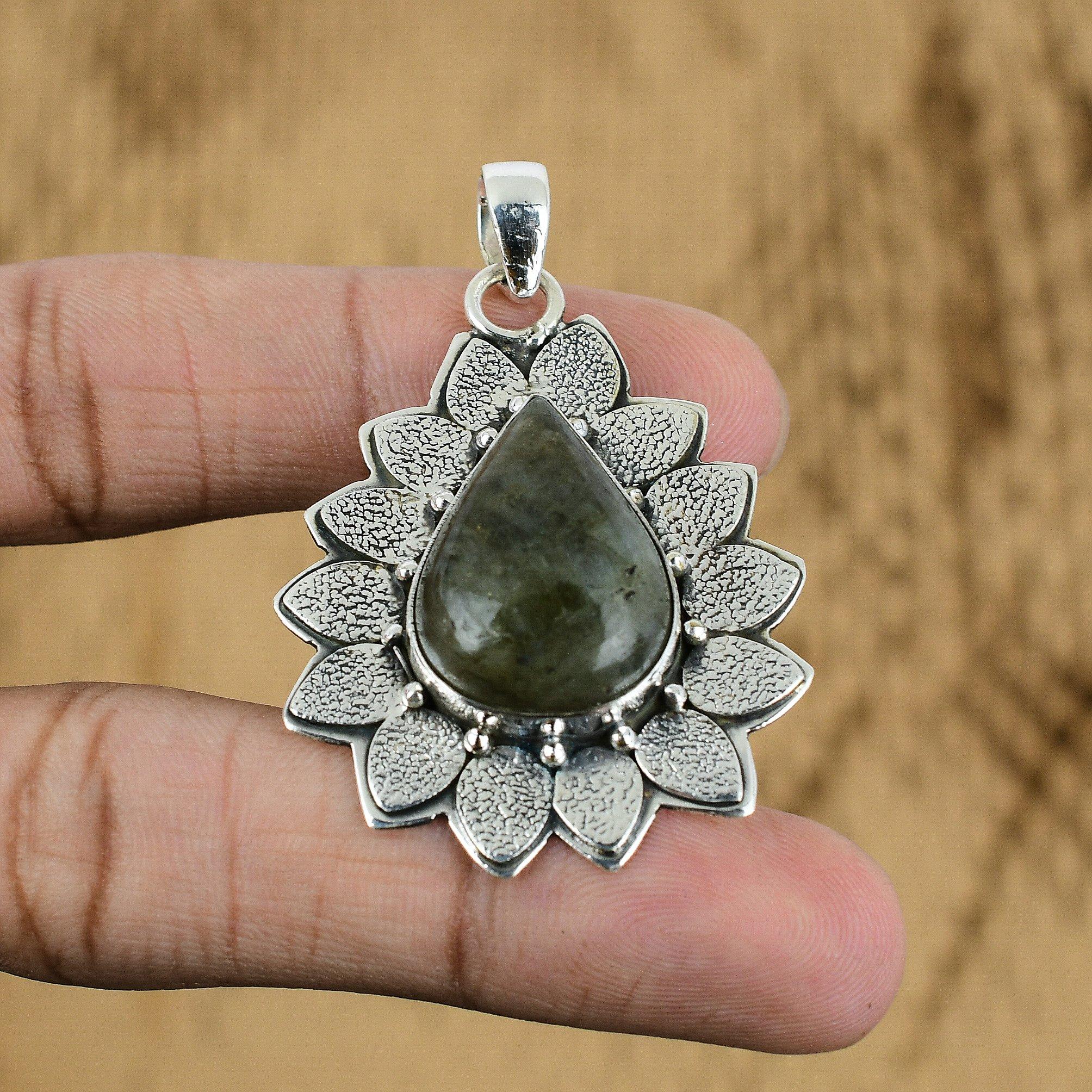 Womens day Sale Natural Labradorite Sterling Silver Third Eye Chakra New Pendant