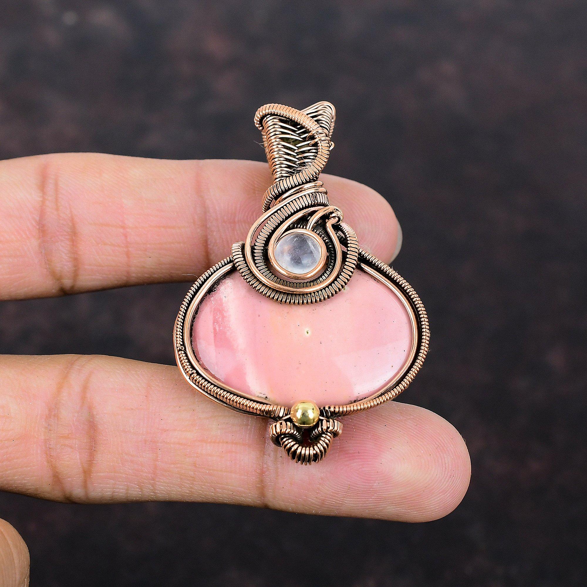 Pandantiv Opal Roz Pandantiv Înfășurat în Sârmă de Cupru Pandantiv Piatra Lunii Curcubeu Bijuterii Originale cu Pietre Prețioase Bijuterii Handmade din Sârmă de Cupru Cadou de Nuntă