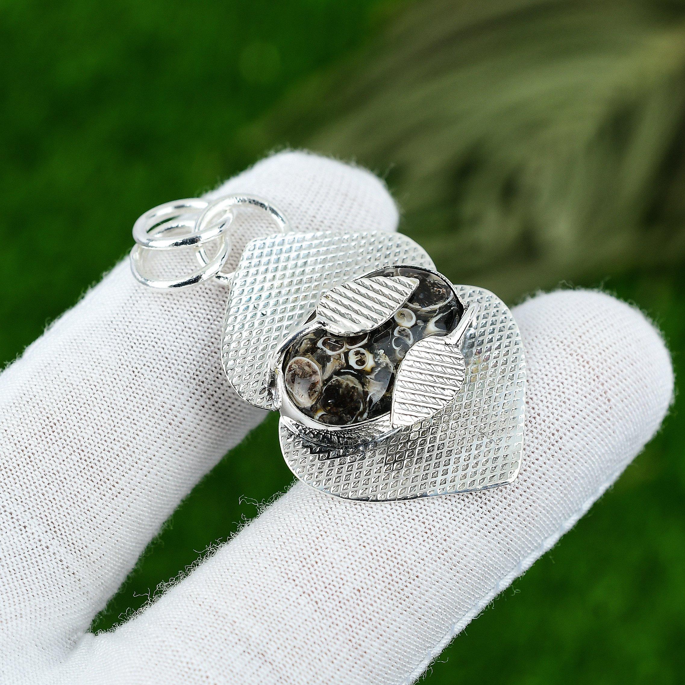 Dárek Pro Ženy Přívěsek 925 Sterlingového Stříbra Přírodní Fosílie Turritella Drahokam