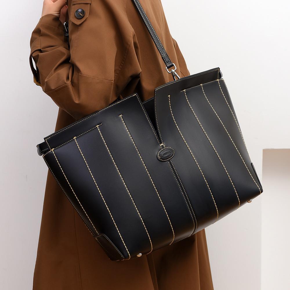 2025 Autumn New Women's Tote Bag Fashionable Large Capacity Commuter Briefcase Elegant Advanced PU Vertical Pattern Women's Handbag Muse Festival Gift