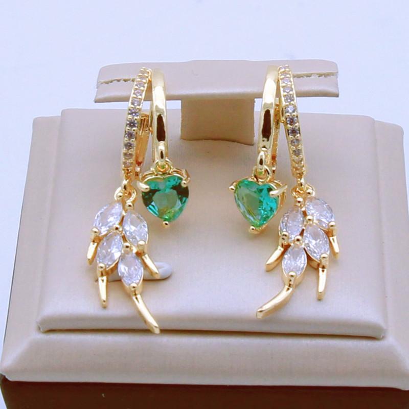 Korean Trend Zircon Feather Drop Earrings for Women Fashion Green Heart Shape Earring Jewelry Party Accessories