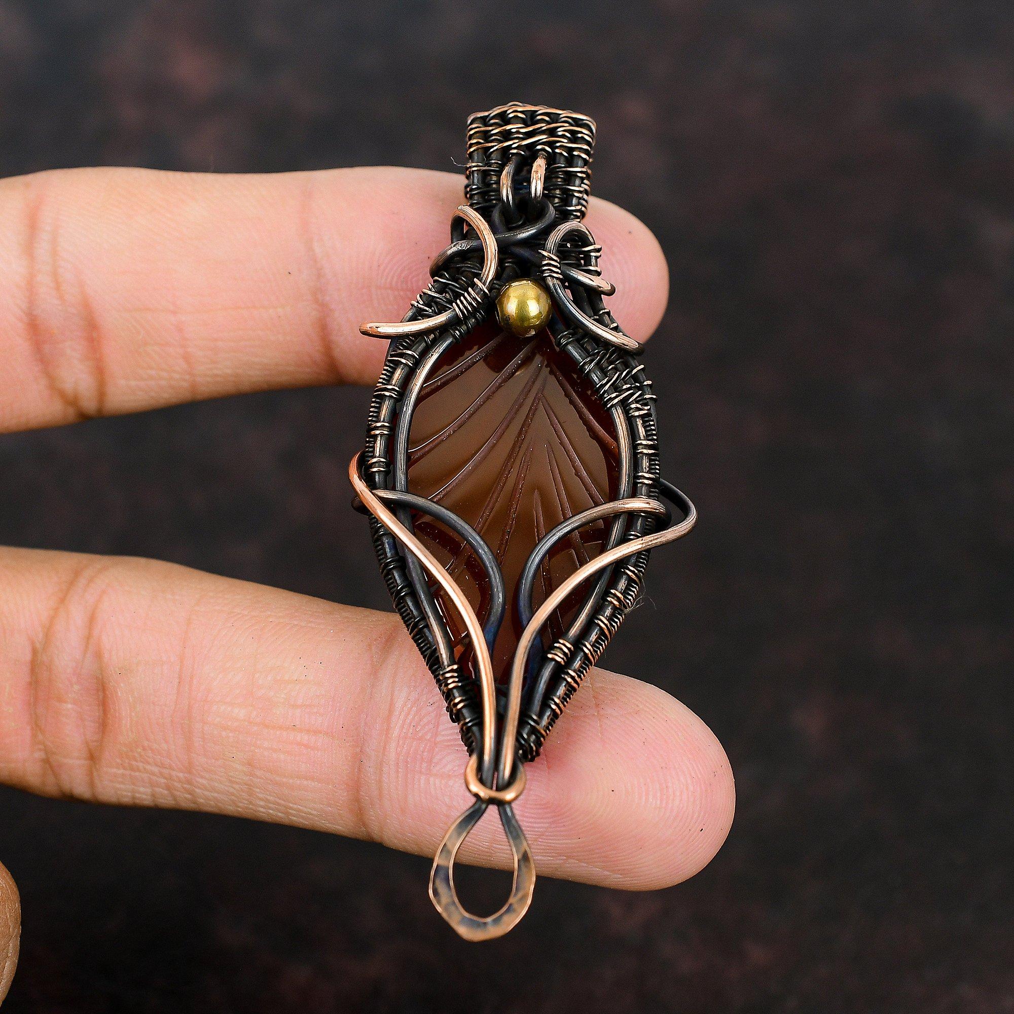 Geschnitztes Blatt Karneol Anhänger Edelstein Kupferschmuck Kupferdraht gewickelter Anhänger Handgefertigter Designeranhänger Hochzeitsgeschenk Karneol Schmuck
