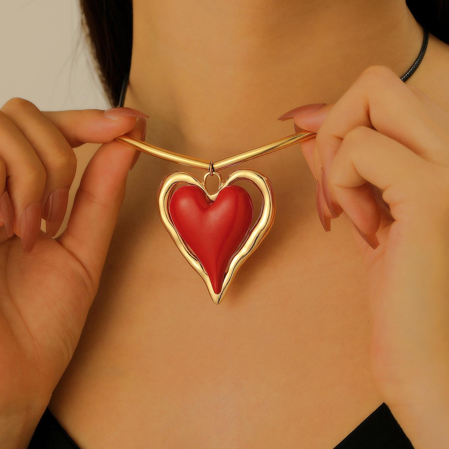 Exaggerate Sweet Cool Spicy Girl Style Big Love Necklace Pendant
