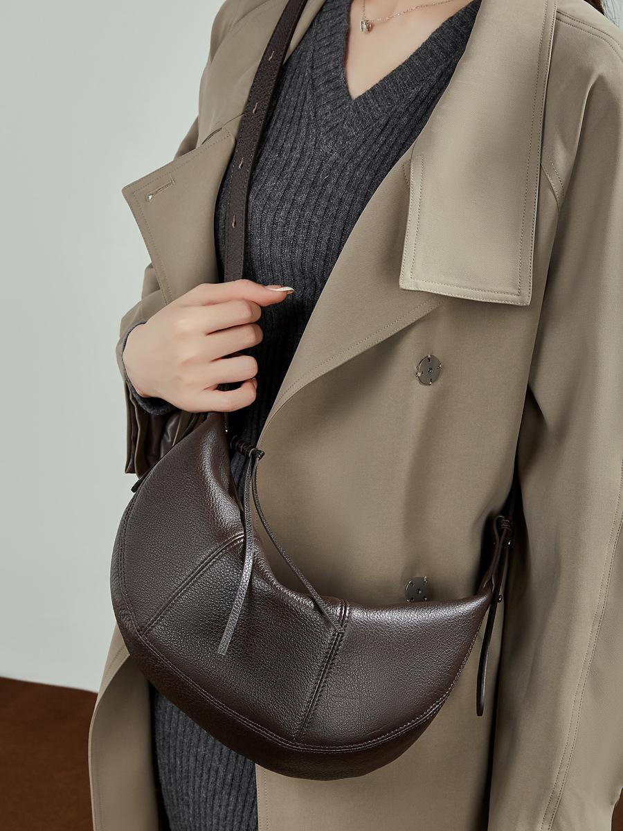 2026 New Top Grain Leather Croissant Dumpling Bag Unique Solid Color Shoulder Crossbody Bag Women Practical Commuting Handbag