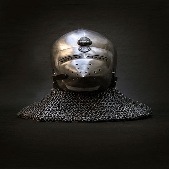 Medieval Pigface Bascinet Helmet with Chainmail Aventail Knight Hounskull Helmet for LARP, SCA Cosplay Gift