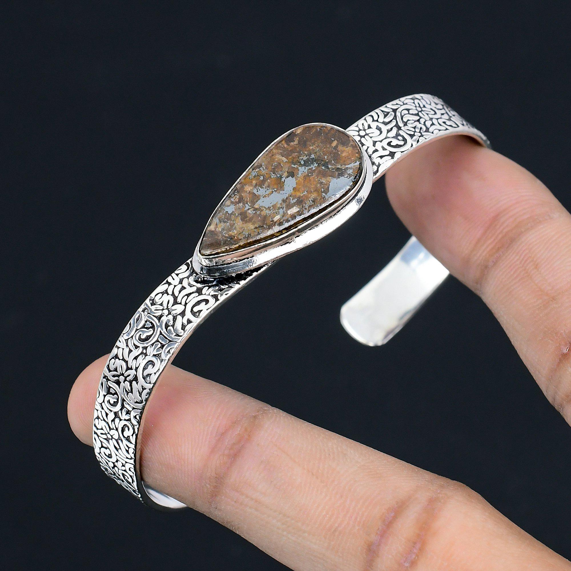 Offre d'Halloween Bangle Élégant Fait Main en Argent 925 avec Pierre Précieuse Bronzite Poire pour Femme