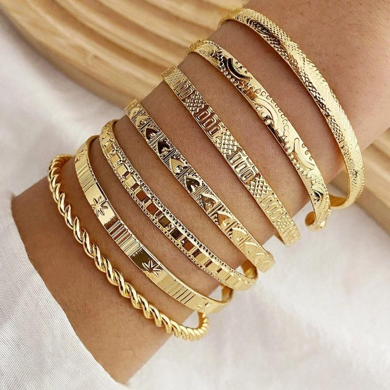 7 Pcs/Set Punk Gold Color Bracelets for Women Simple Streetwear Goth Heart Prints Metal Design Open Bangle Fashion Jewelry Gifts