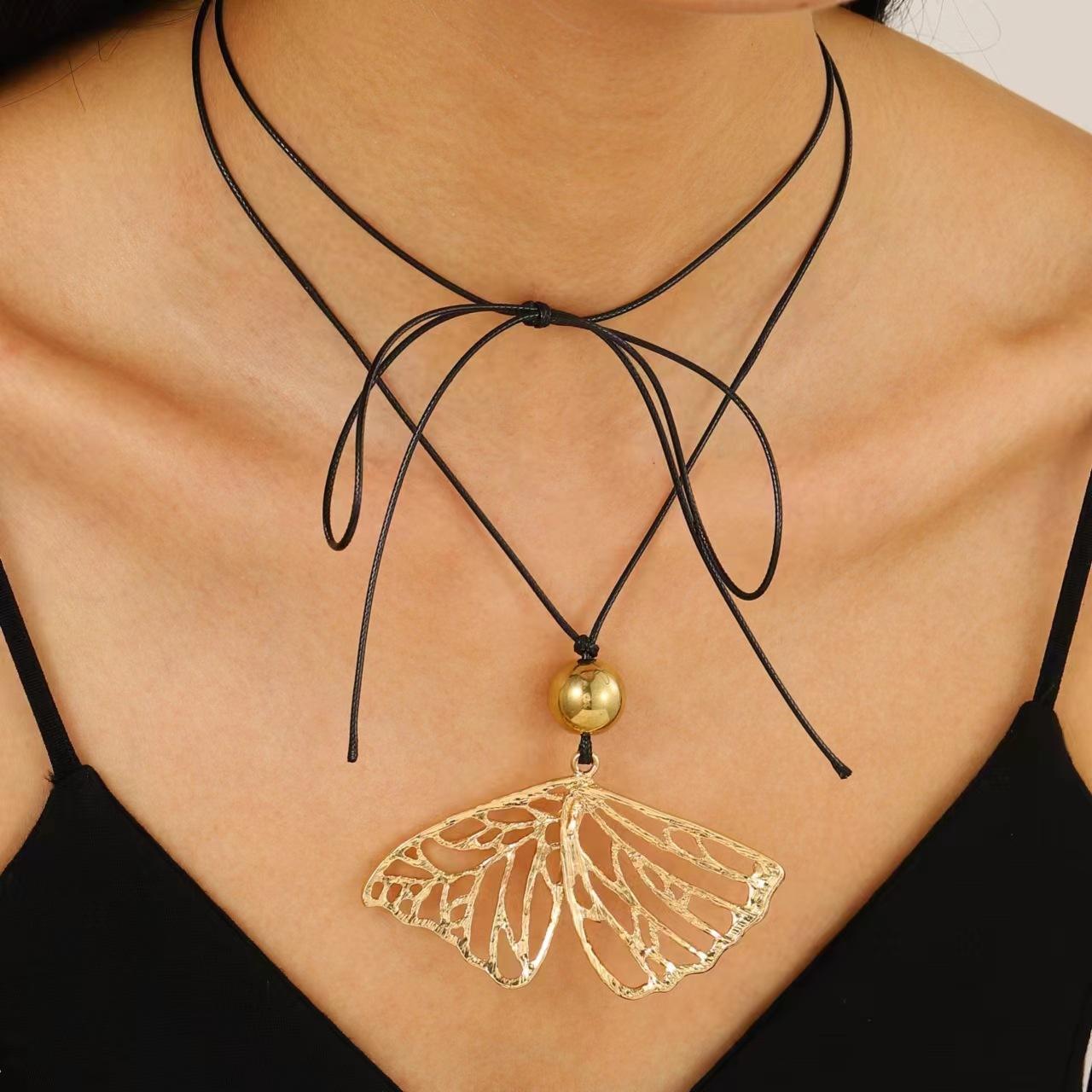 Retro Ethnic Style Alloy Geometric Pendant Long Necklace Versatile Sweater Chain For Women