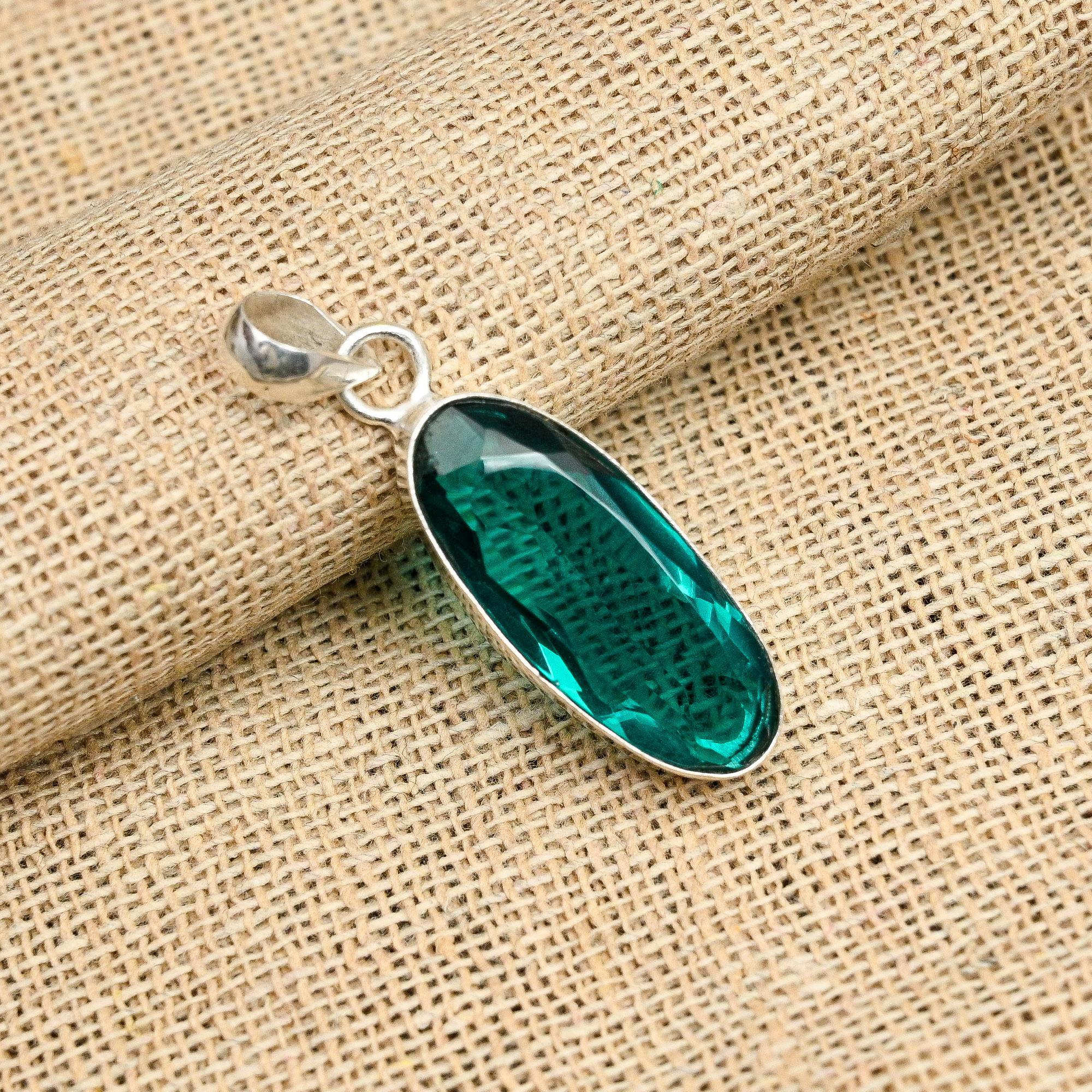 Hübscher handgefertigter Indicolit-Edelstein-Anhänger aus 925er Sterlingsilber für Frauen