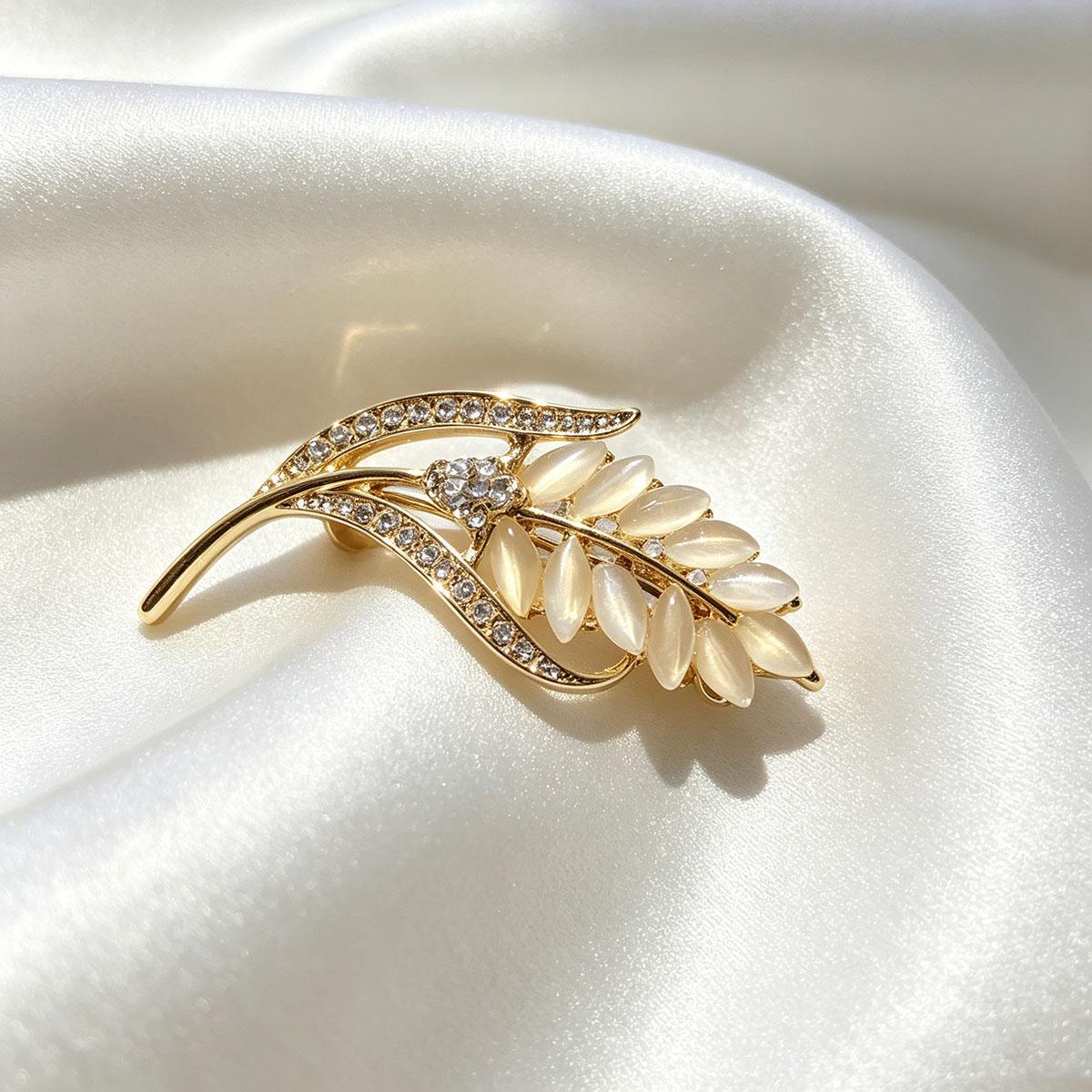 High-End Wheat Brooch for Women Exquisite Elegant Temperament Metal Daily Pin Clothes Accessory Niche Design Corsage