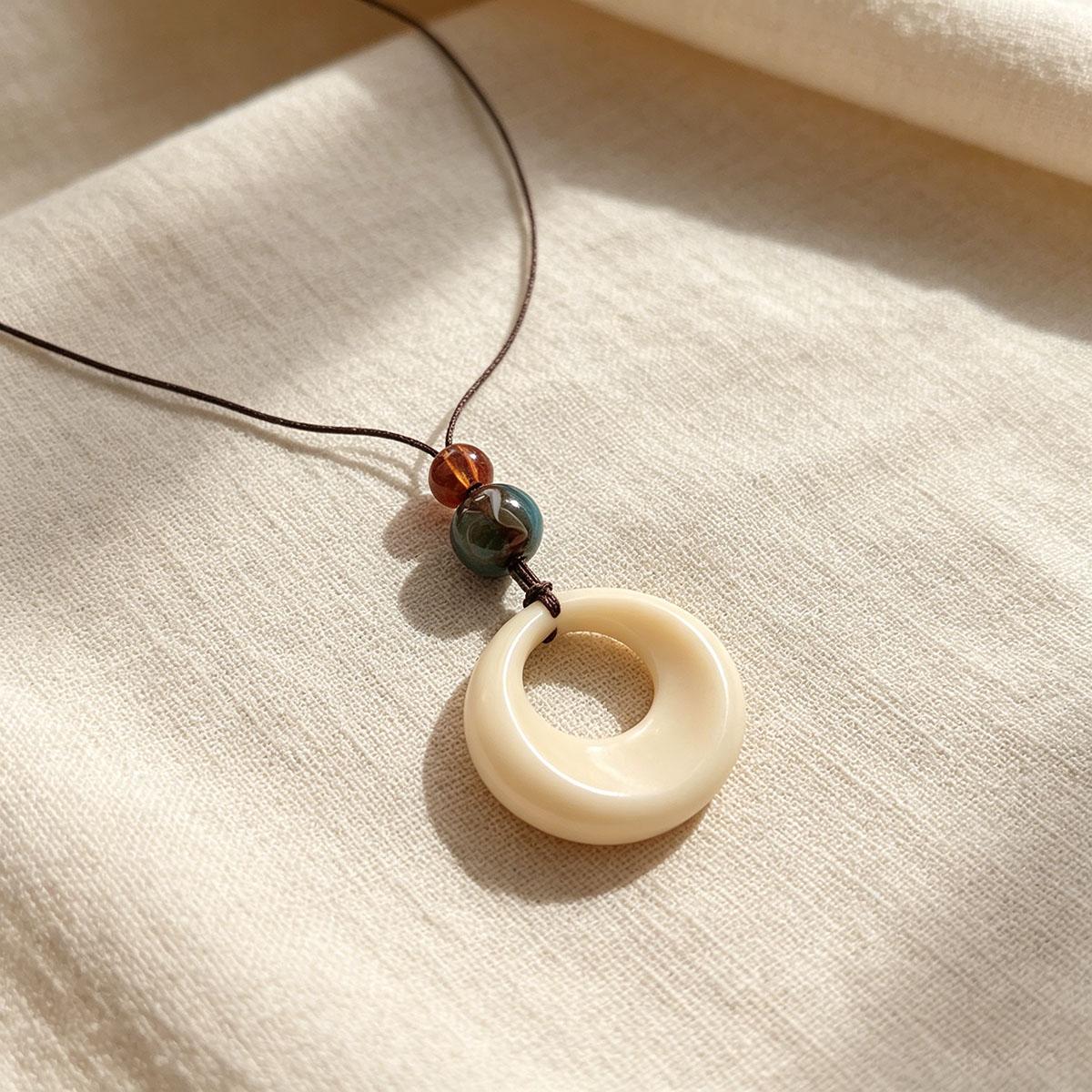 Circle Pendant Brown Rope Long Necklace Women's New Simple Daily Design Sense Fashion Versatile Sweater Chain Accessories