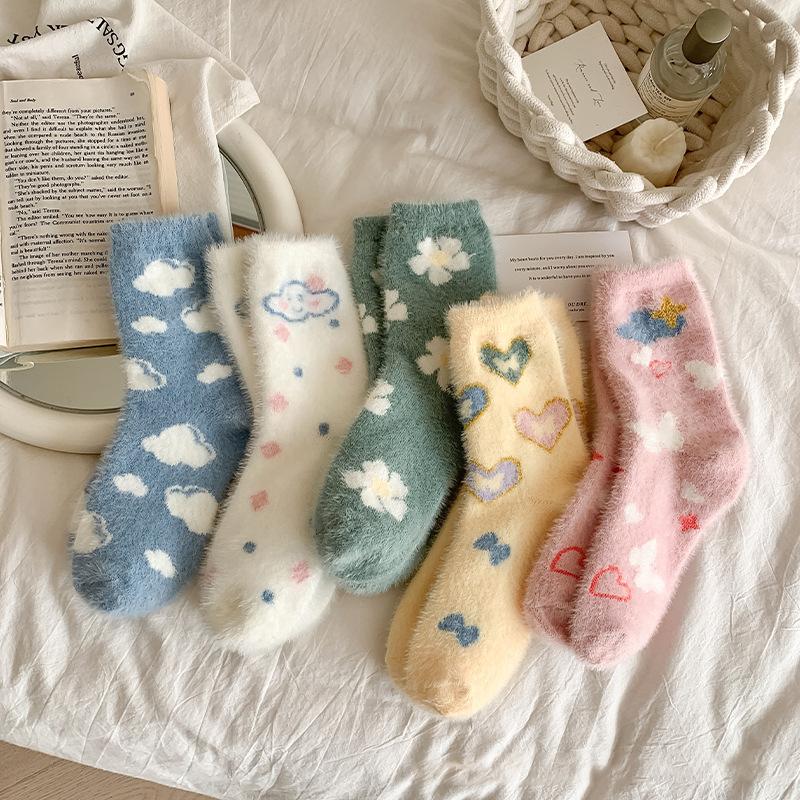 Womens Mink Velvet Socks for Women Cute Cartoon Pattern Mid-tube Socks Autumn and Winter Thickened Velvet Warm Velvet Sleeping Socks Thick Comfy Socks