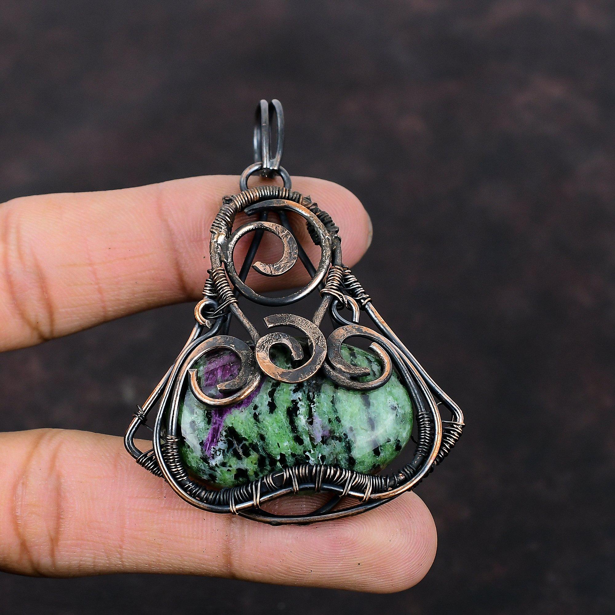 Rubin-Zoisit-Anhänger, Kupferdraht gewickelter Anhänger, Hochzeitsschmuck, echter Edelstein-Anhänger, Kupferschmuck, handgefertigter Anhänger, besonderes Anlassgeschenk