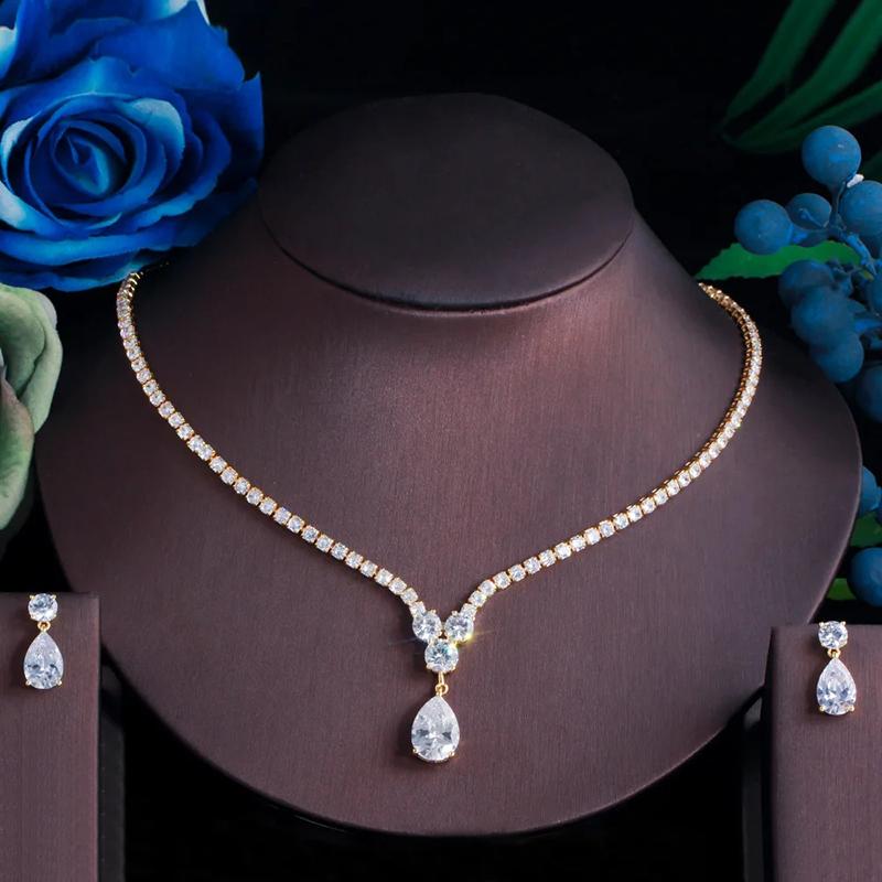 CMM Shiny Cubic Zirconia smykkesett Gyldent eller sølvfarget dråpekjede øredobbersett Kveldsfest Damesmykker