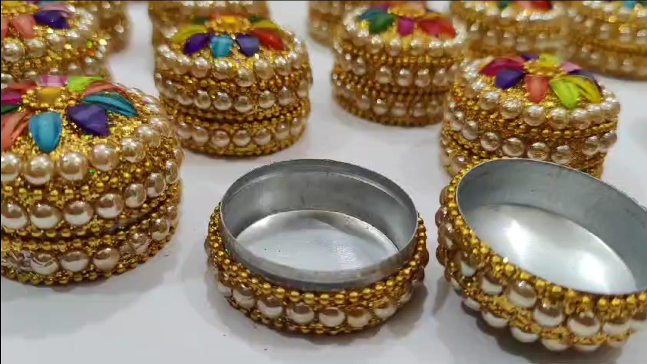 Aluminum Sindoor Daani, Kumkum Box Wedding Return Gift (Set of 12)