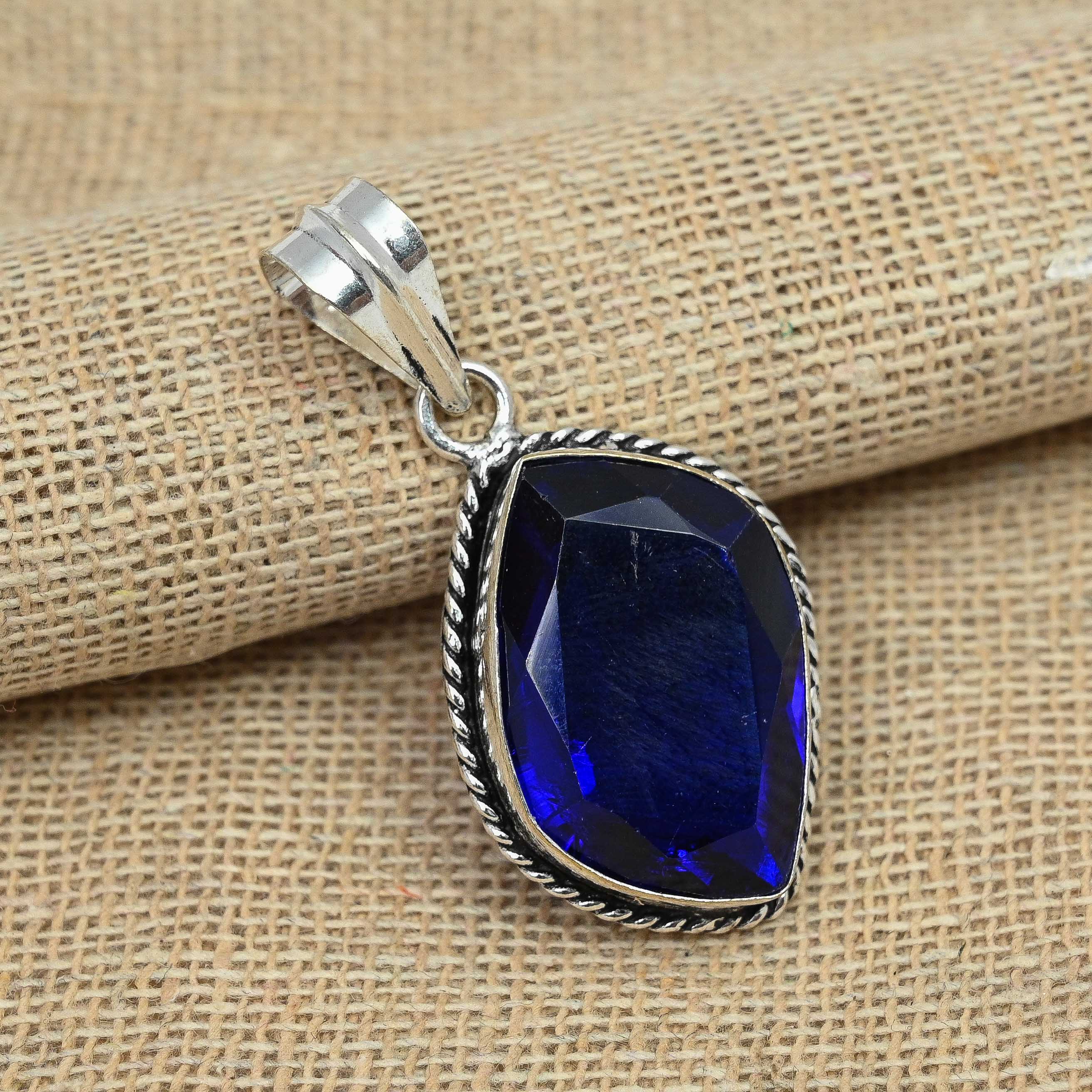 Solid 925 Sterling Silver Blue Sapphire Lab-skapad handgjorda smycken ädelstenshänge
