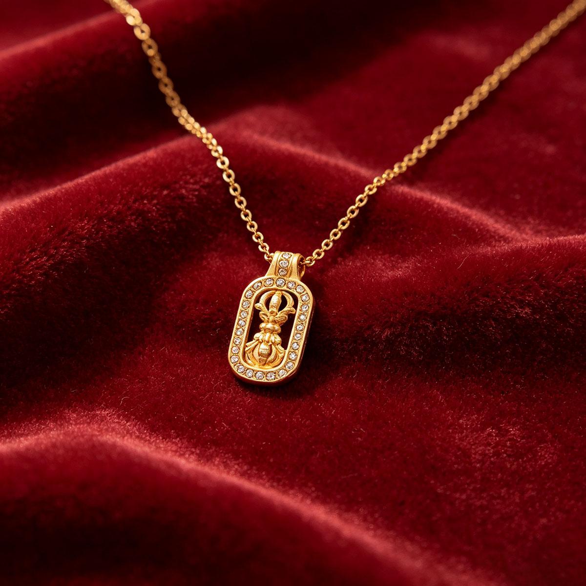 Vertical pendant necklace for women, Korean-style, trendy, niche, three-dimensional, delicate, daily wear