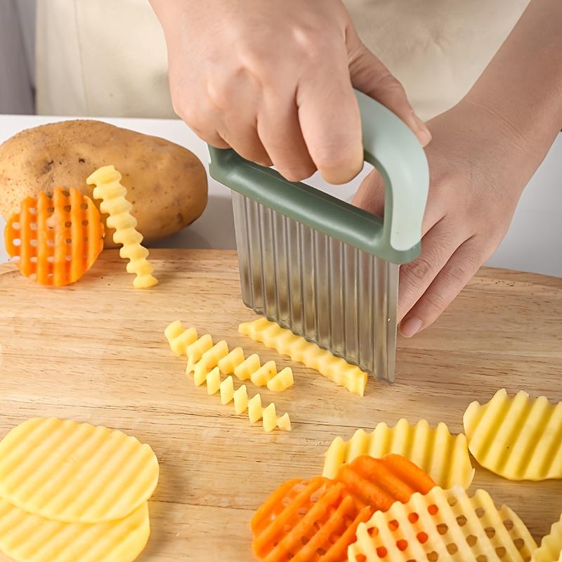 Stainless Steel Wavy French Fry Cutter, Kitchen Wave Pattern Vegetable Slicer Tool, Durable Crinkle Cut Potato Chip Maker, Food Processor Accessory