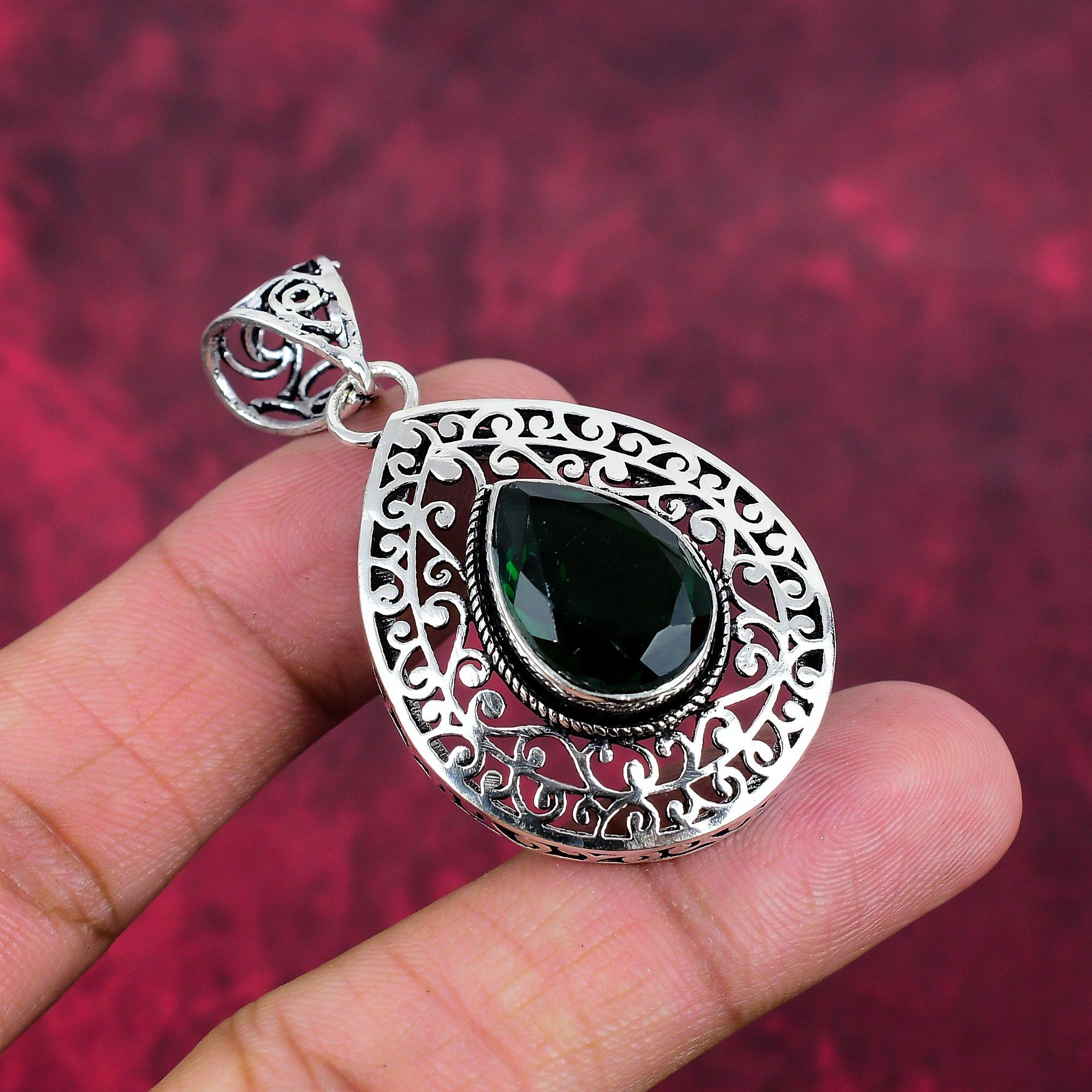 Handgjort hänge med kromdiopsid, 925 sterling silverhänge, unikt designat smyckeshänge