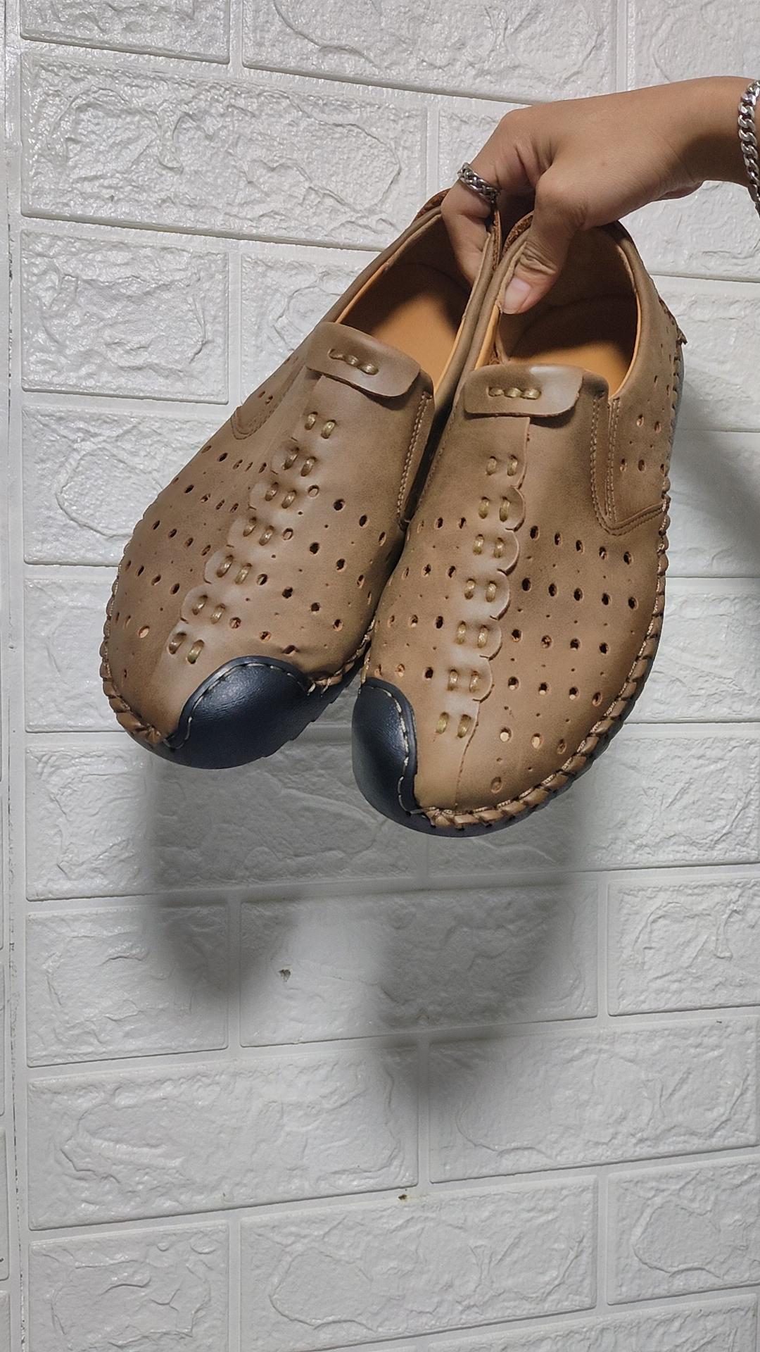 Men’s Moccasins Driving Shoes Comfort Flats Casual Slip On Shoes Plus Size Leather Shoes for Men Over Sized