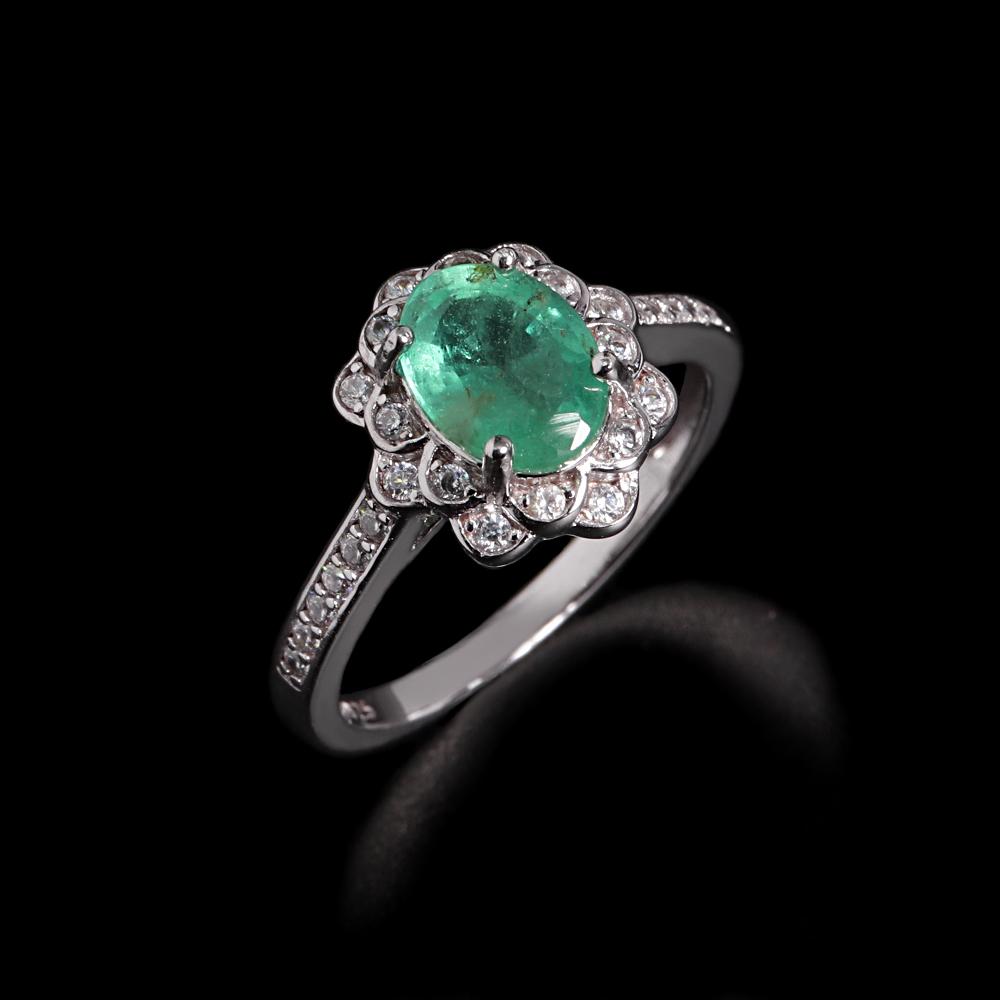 925 Sterling Silver Ring Natural Oval 6*8mm Emerald Flower Shape Design Fine Jewelry for Women's Anniversary and Banquet Gifts