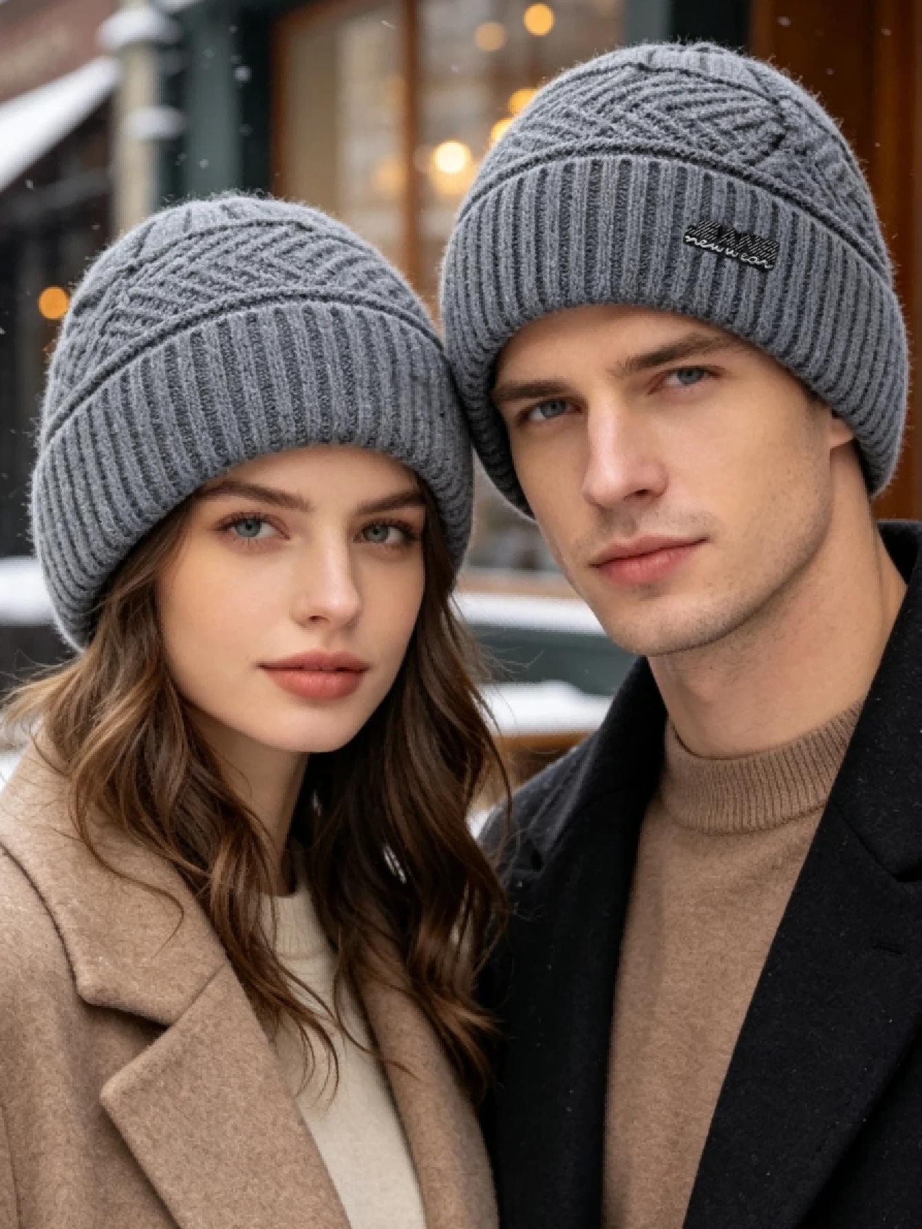 Chapeaux d'hiver chauds doublés de fourrure unisexe, bonnet élégant pour hommes et femmes, chapeau tricoté pour Sports de plein air