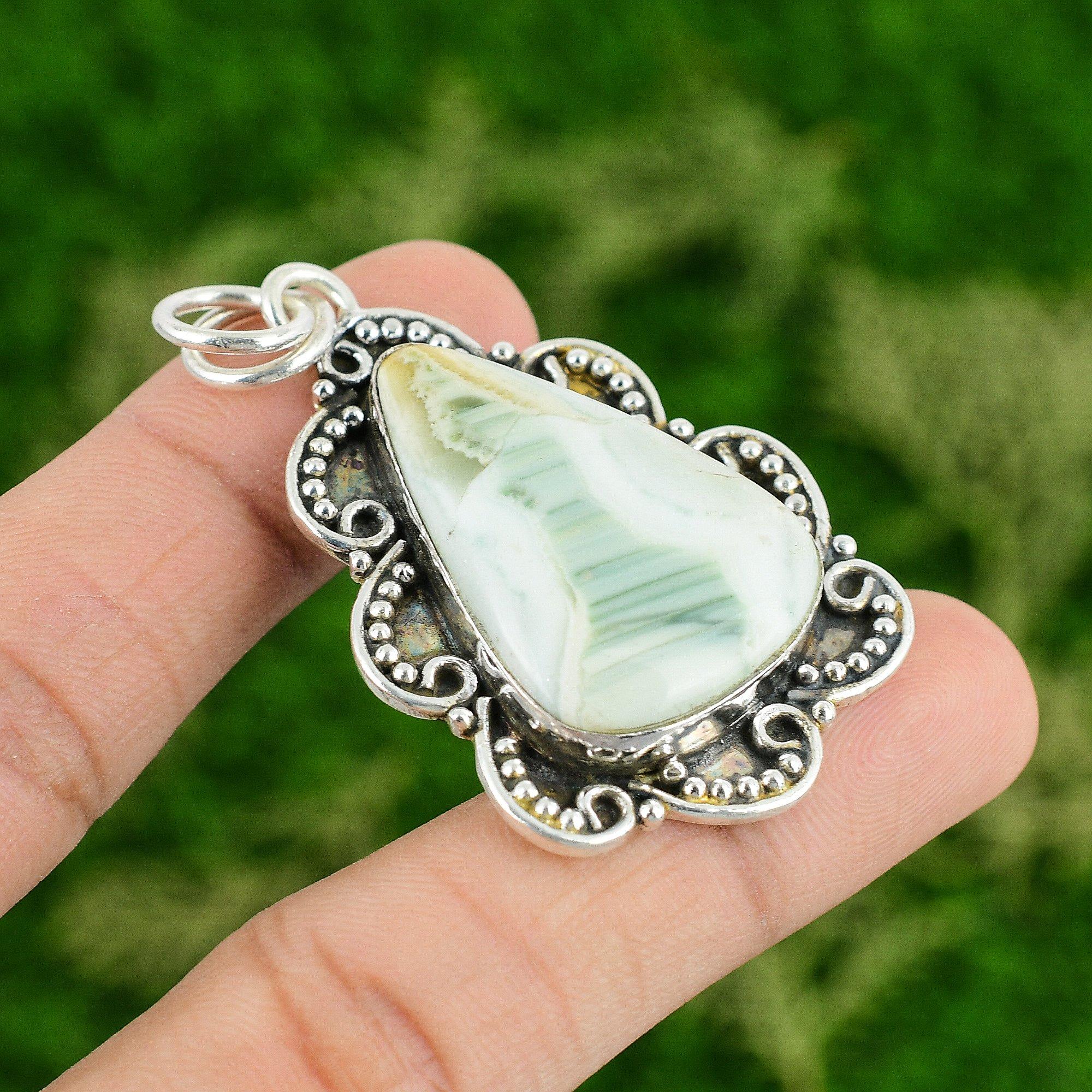 925er Sterlingsilber Birnenförmiger Blauer Rhodochrosit Stein Zargenfassung Mutter Anhänger Schmuck