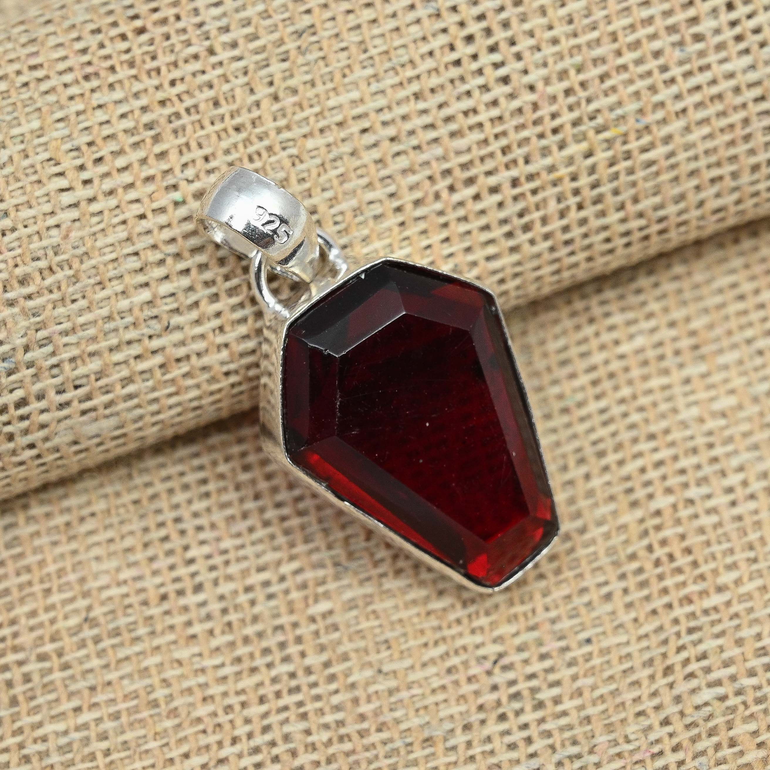 Red Garnet Gemstone 925 Sterling Silver Jewelry Unique Handmade Pendant