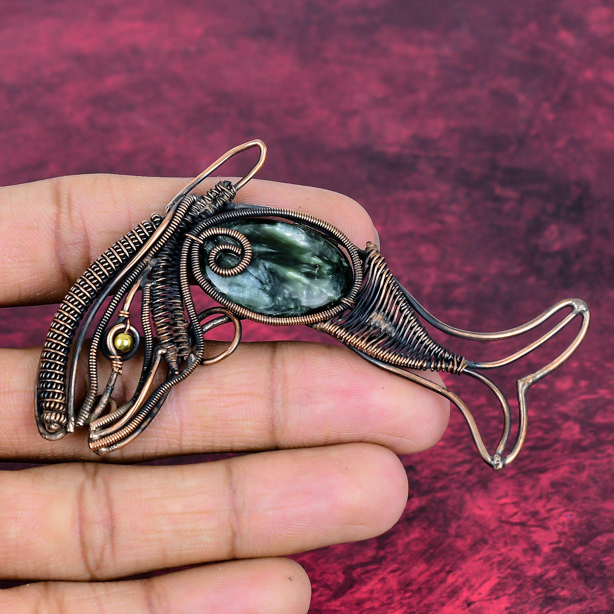 Colgante de Gema Serafinita Colgante Envuelto en Alambre de Cobre Joyería Artesanal de Peces