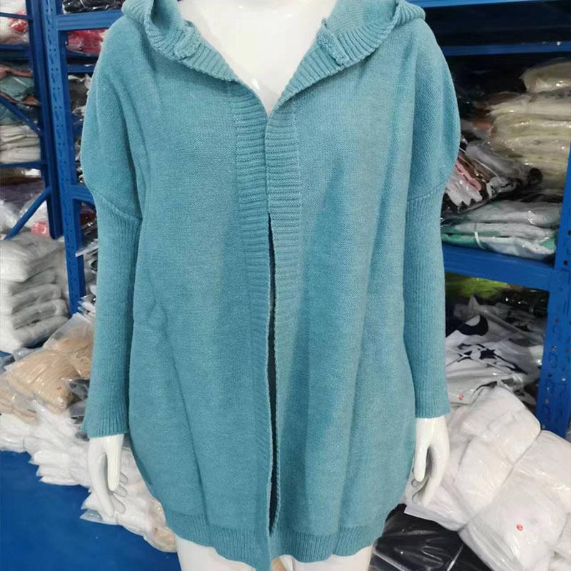 Herbst und Winter Damenpullover mit Kapuze, Strickpullover, Mützenkragen, Temperament, Pendler, Fledermausärmel, weicher, lockerer Rückenspleißpullover