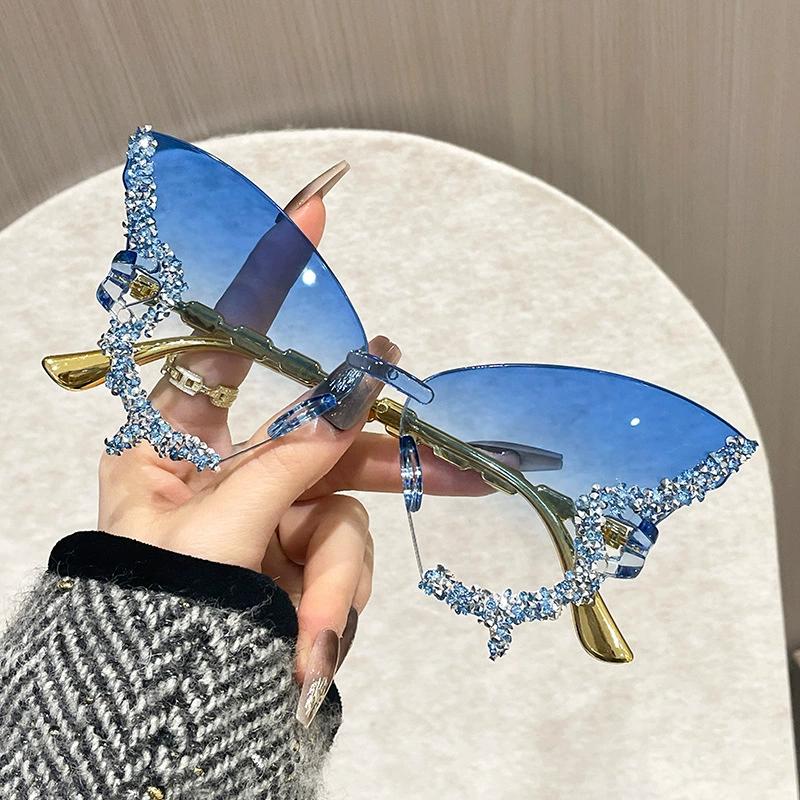 Luxury Diamond Butterfly Sunglasses Women Brand Y2k Vintage Rimless Oversized Sun Glasses Ladies Eyewear