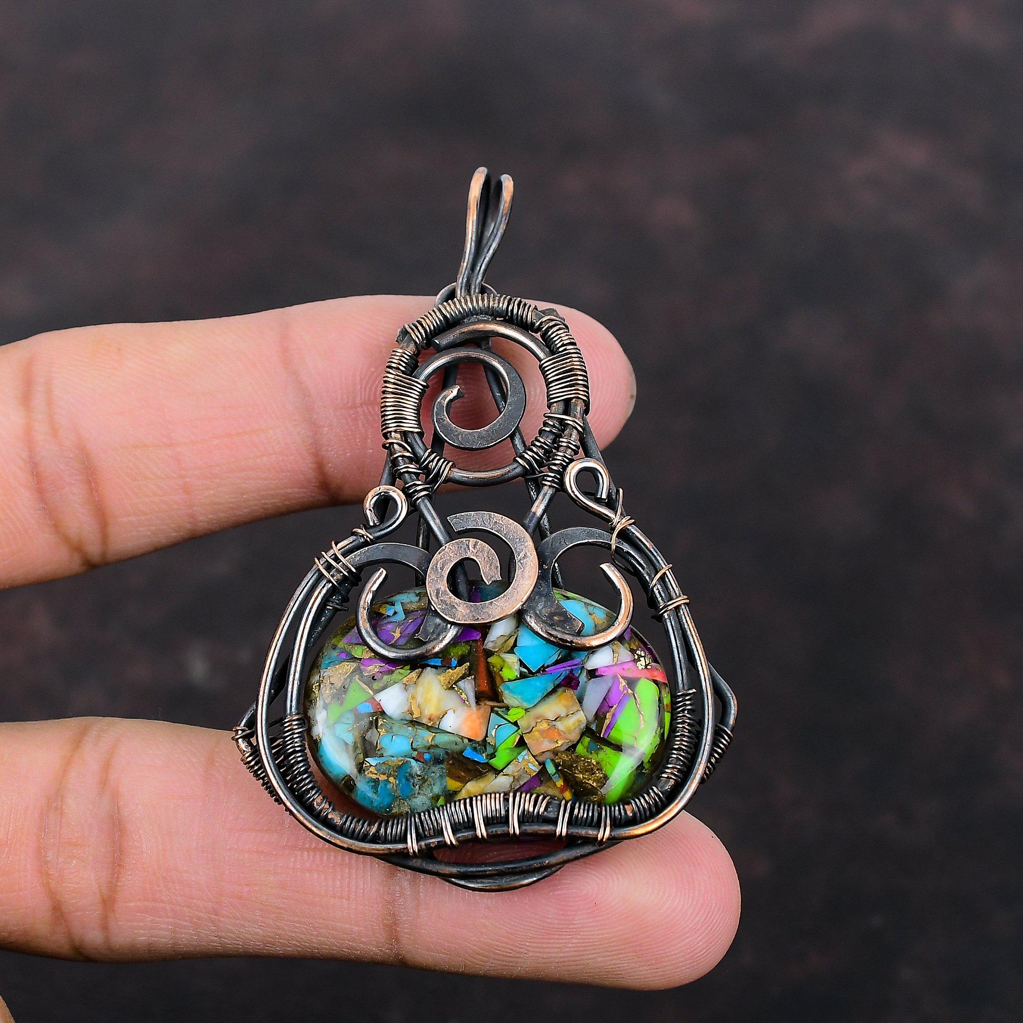 Pandantiv cu turcoaz Fiesta Kingman Pandantiv cu piatră prețioasă învelit cu sârmă de cupru Pandantiv cu turcoaz cu mai multe bijuterii uimitoare din cupru Pandantiv lucrat manual