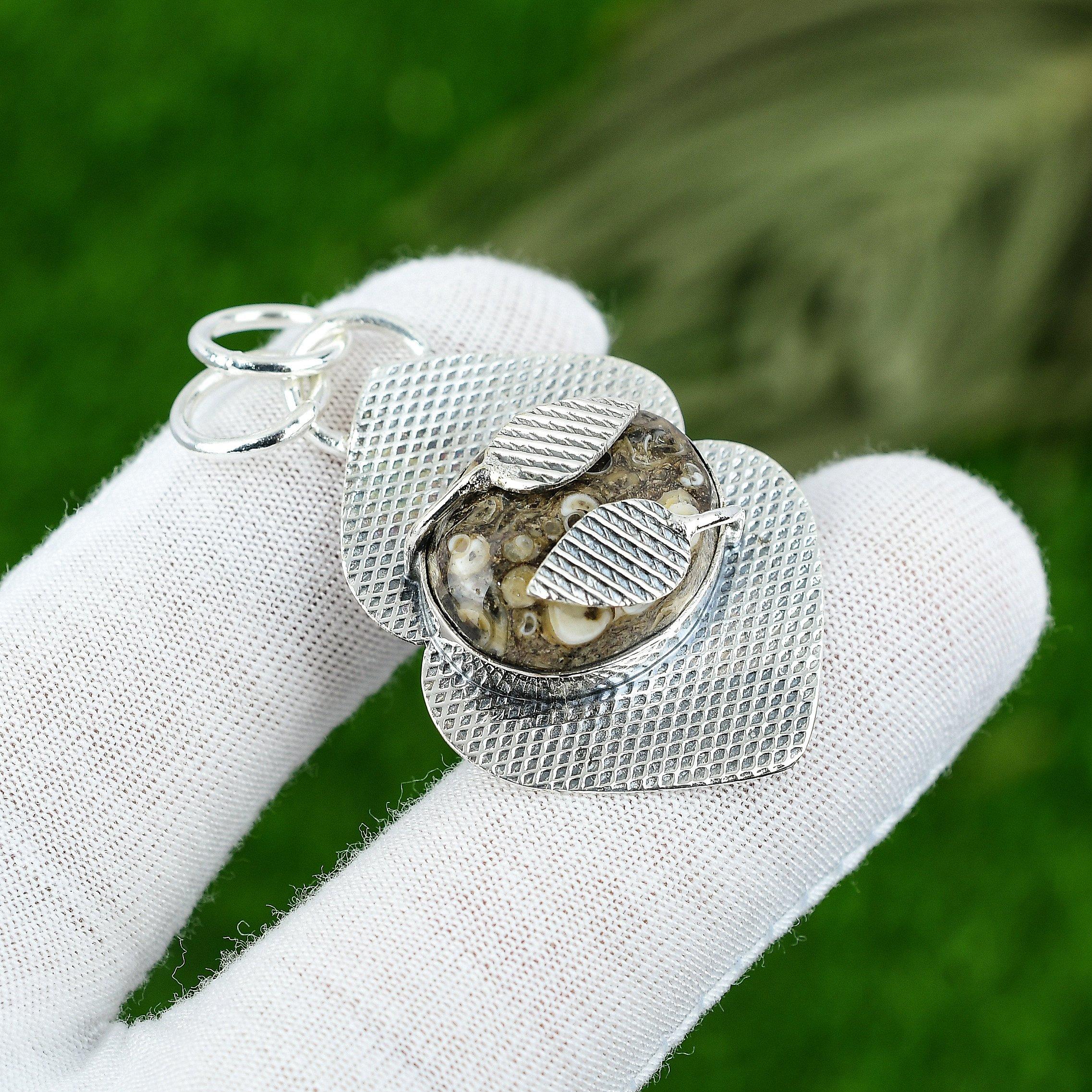 Geschenk für Frauen Anhänger 925 Sterlingsilber Natürlicher Turritella Fossil Edelstein