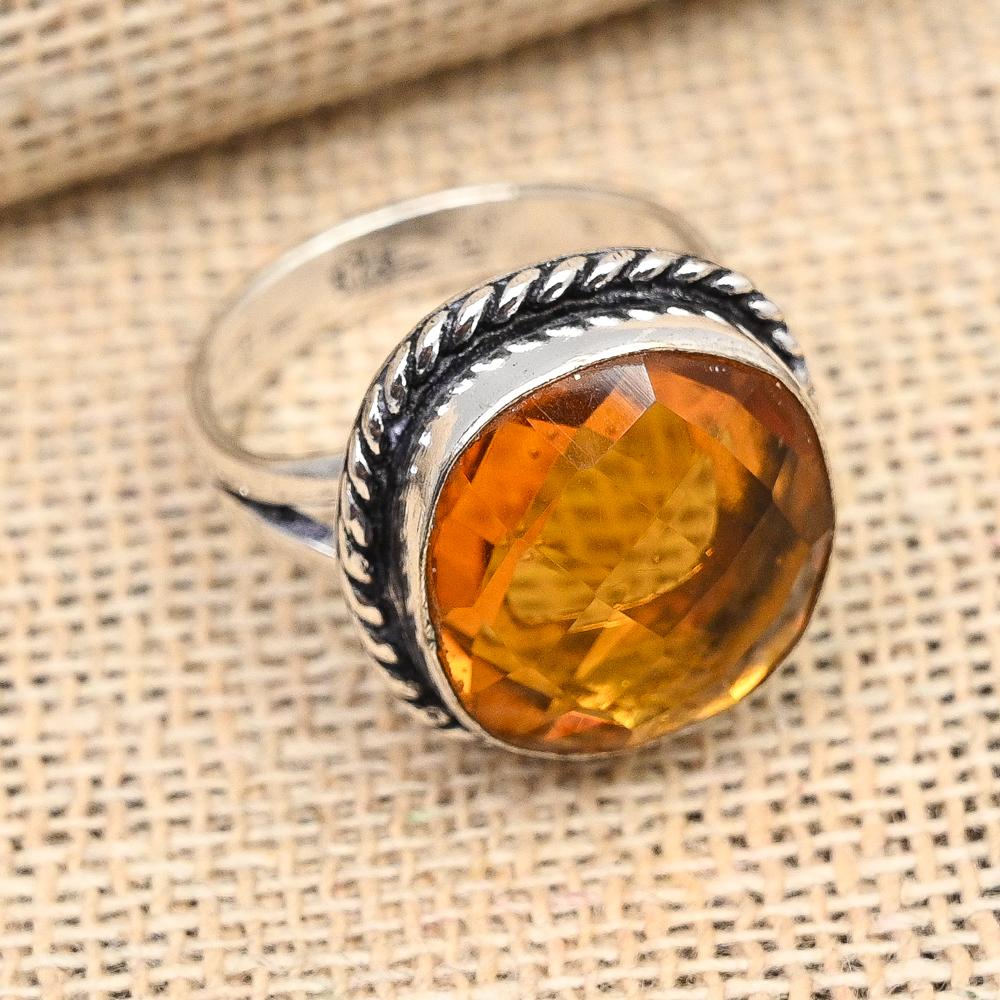 Wunderschöner handgefertigter Ringschmuck aus 925er Sterlingsilber mit Honigtopas-Edelstein