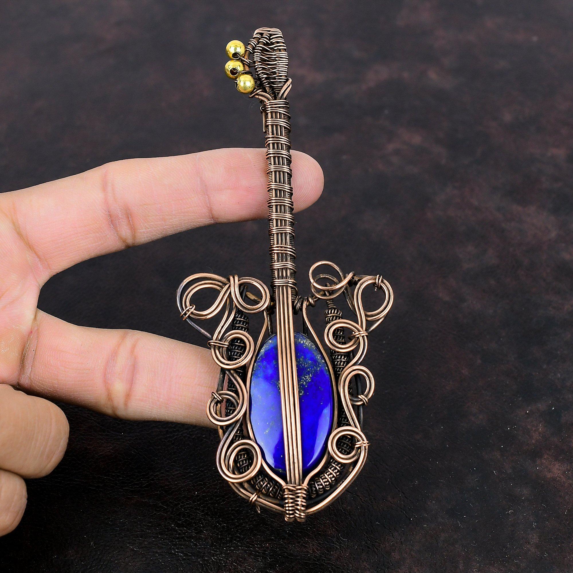 Lapislazuli Anhänger Kupferdraht umwickelter Anhänger Handgefertigter Anhänger Natursteinanhänger Schöner Kupferschmuck Gitarrenanhänger zum Geschenk