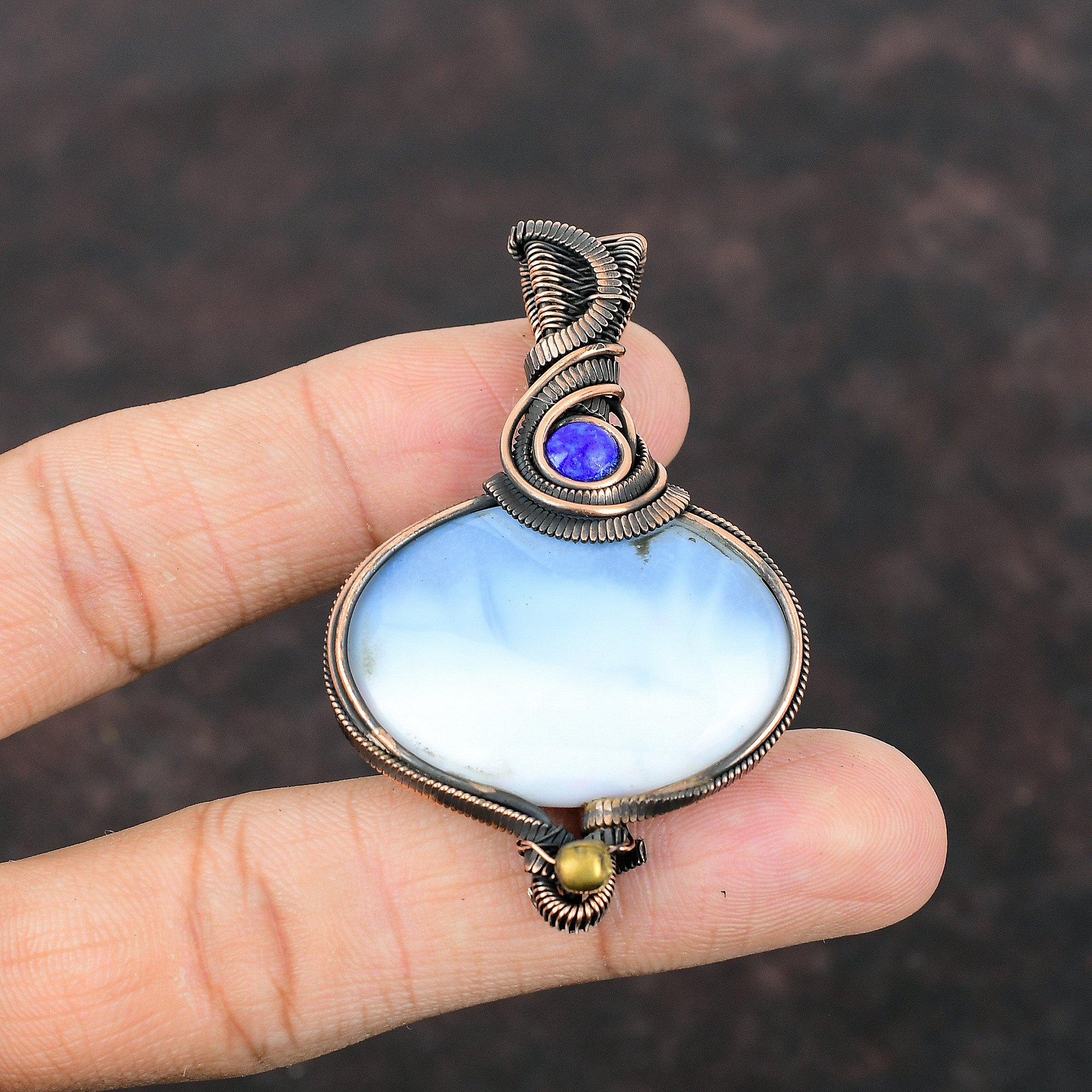 Pingente de opala azul Owyhee, pingente de fio de cobre enrolado, pingente de pedra preciosa feito à mão, presente para mãe, pingente de lápis-lazúli, joias de fio de cobre enrolado