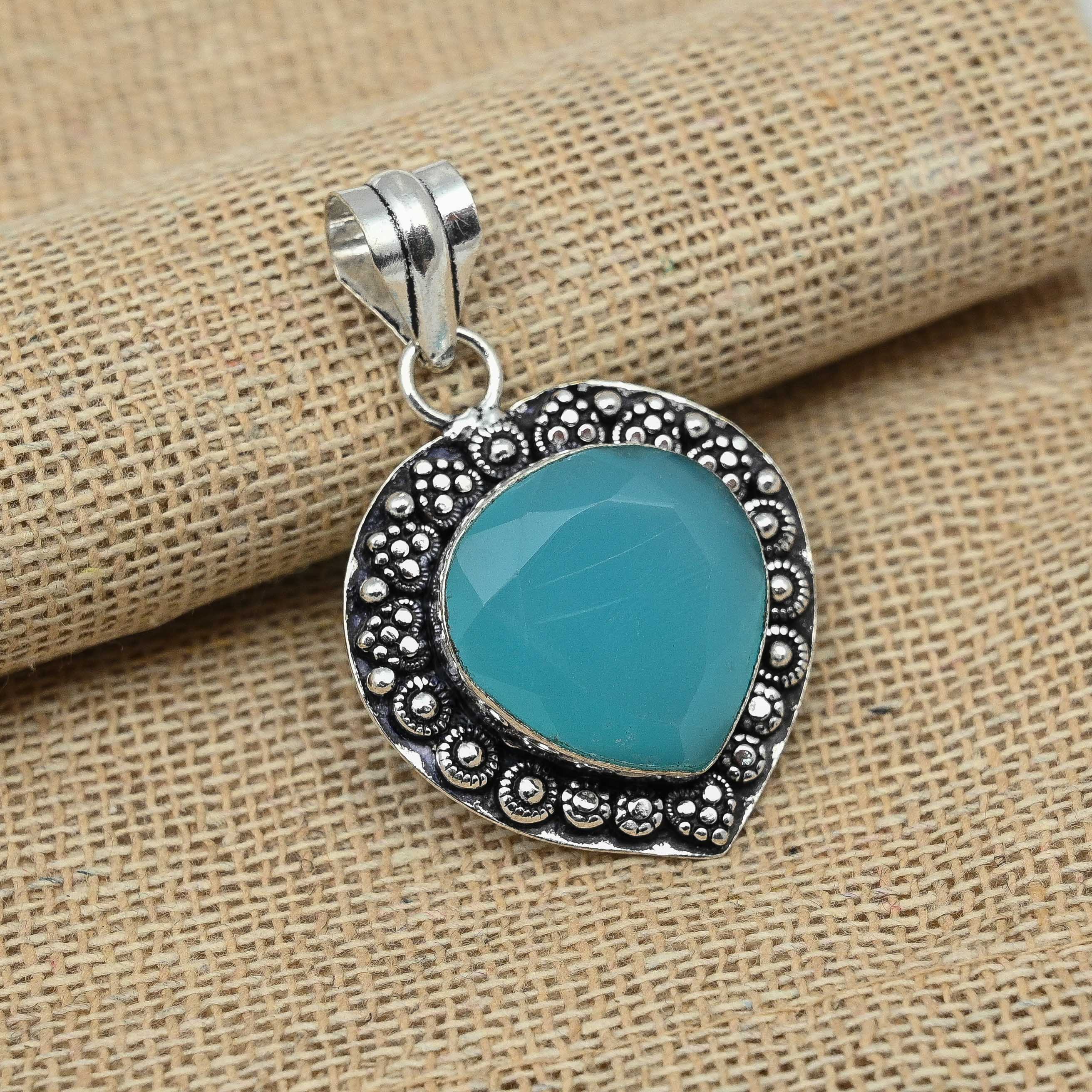 Ausgefallener blauer Chalcedon-Edelstein, handgefertigter Schmuckanhänger aus 925er-Sterlingsilber