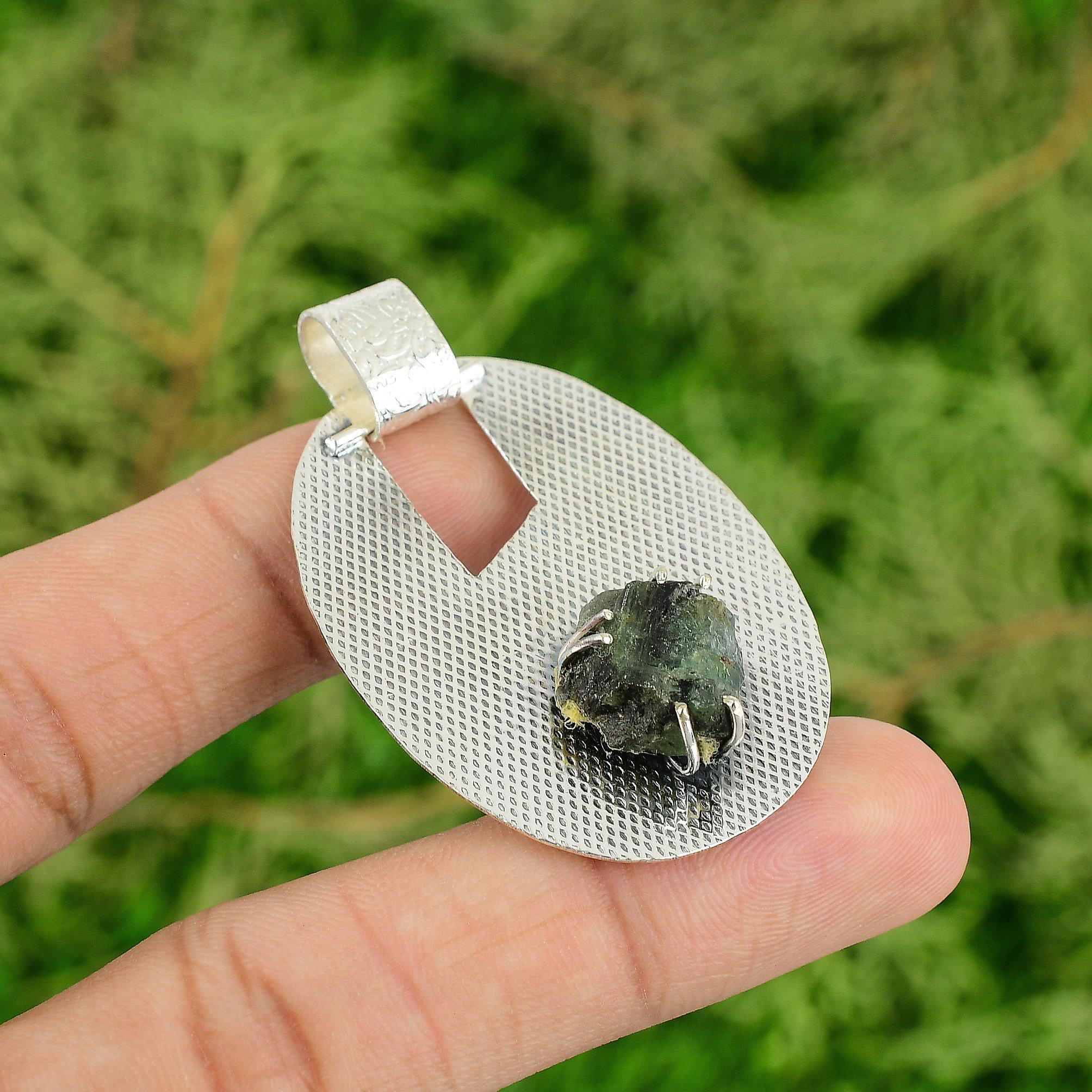 Daughters Day Sale 925 Sterling Silver Green Kyanite Rough Stone Pendant Jewelry