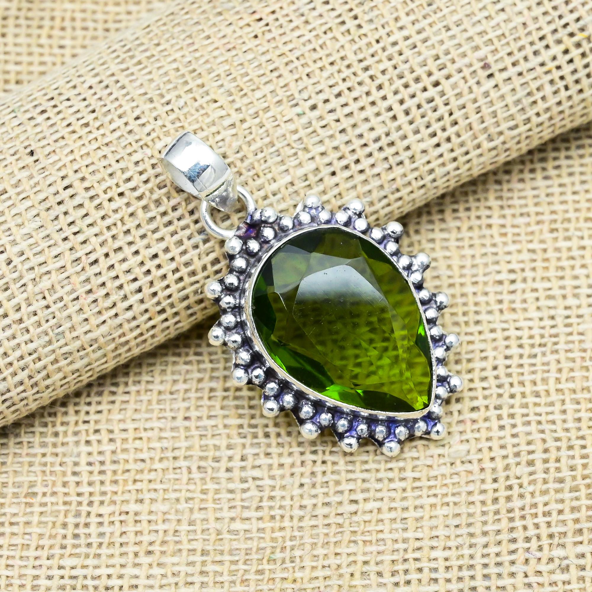 Attractive Peridot Gemstone Handmade Pendant 925 Sterling Silver Jewelry