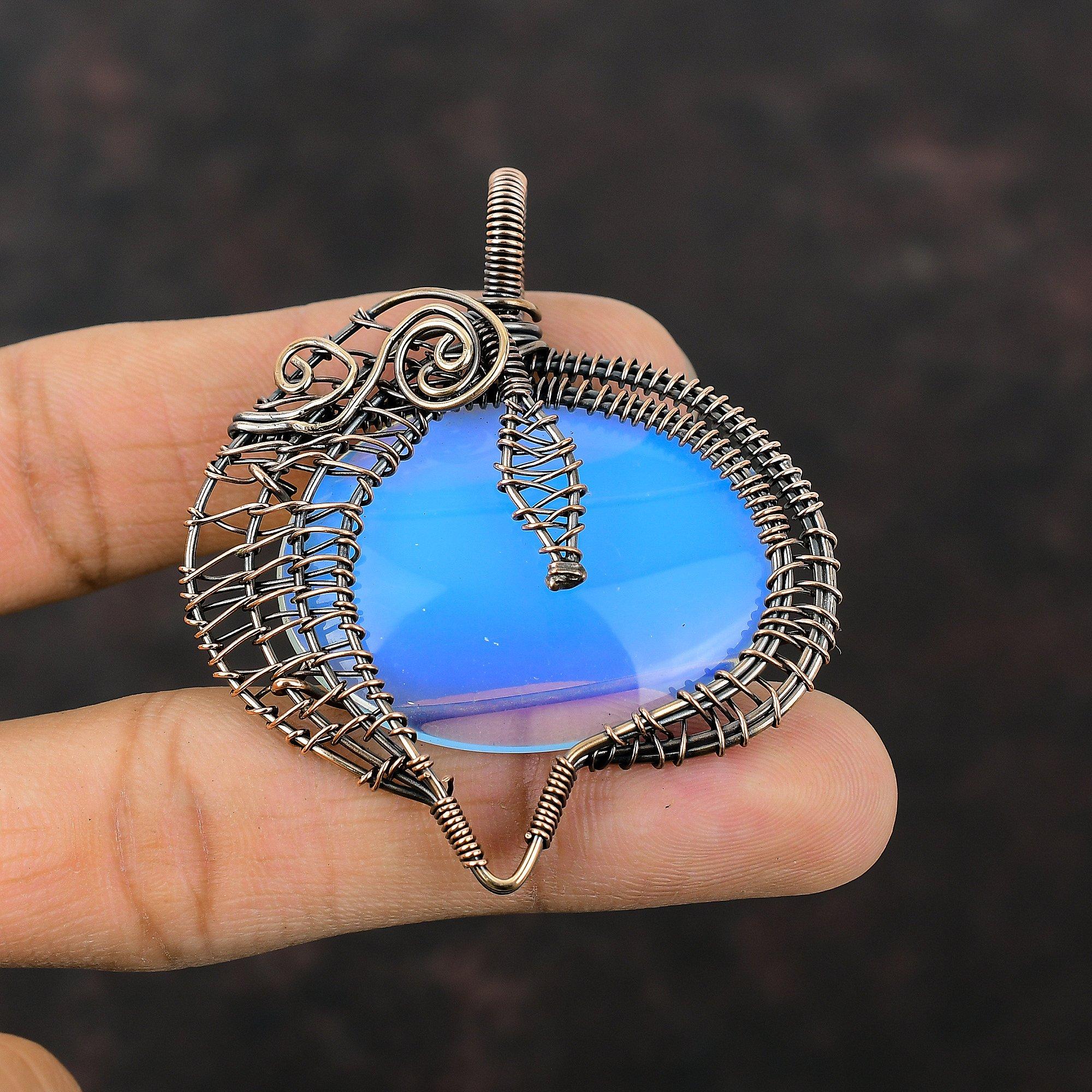 Milchiger Opal Anhänger Kupferdraht gewickelter Anhänger Handgefertigter Milchiger Opal Schmuck Einzigartiger Edelsteinanhänger Kupferdraht gewickelter Schmuckanhänger zum Verschenken